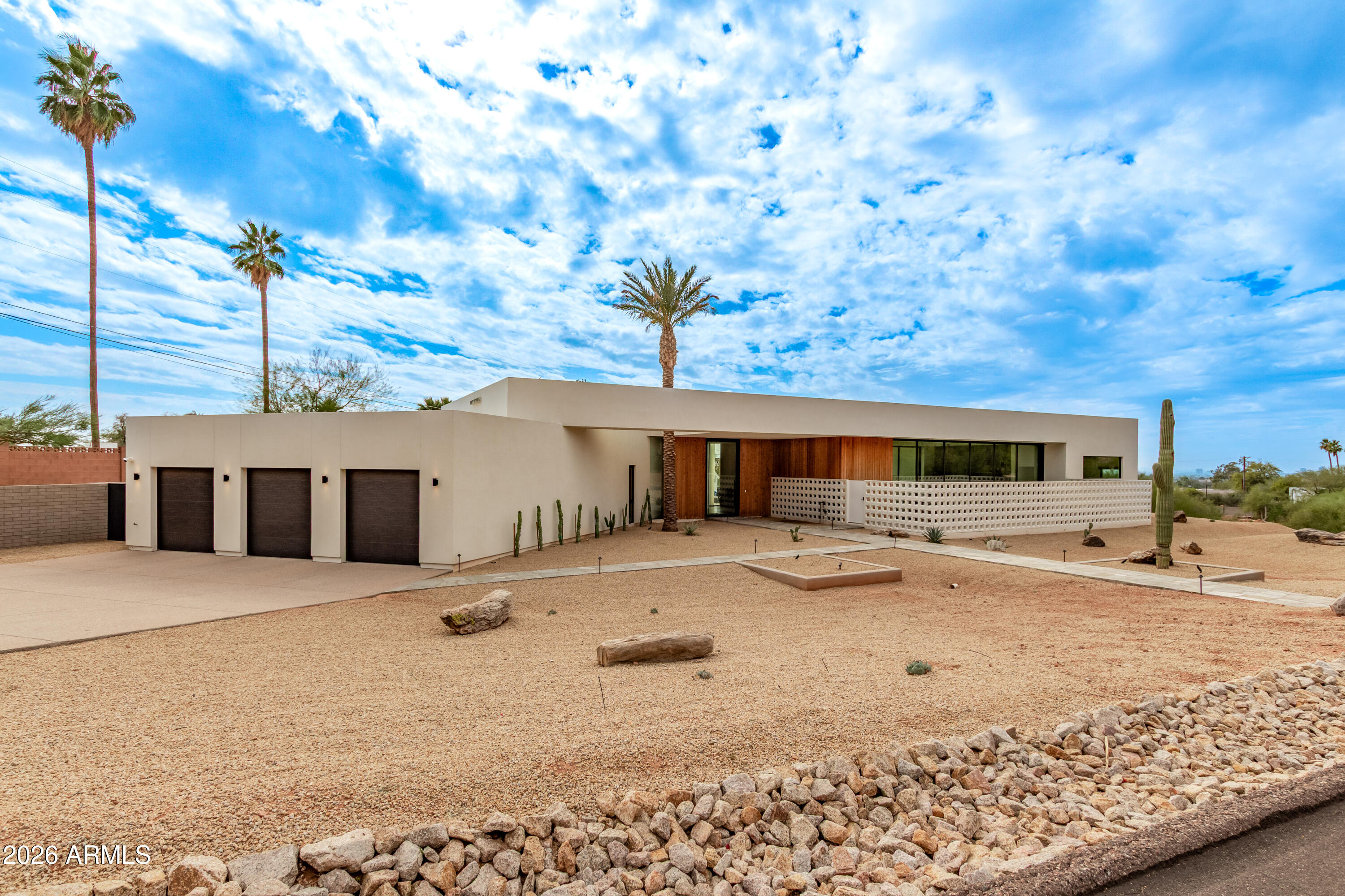 4905 E WHITE GATES Drive