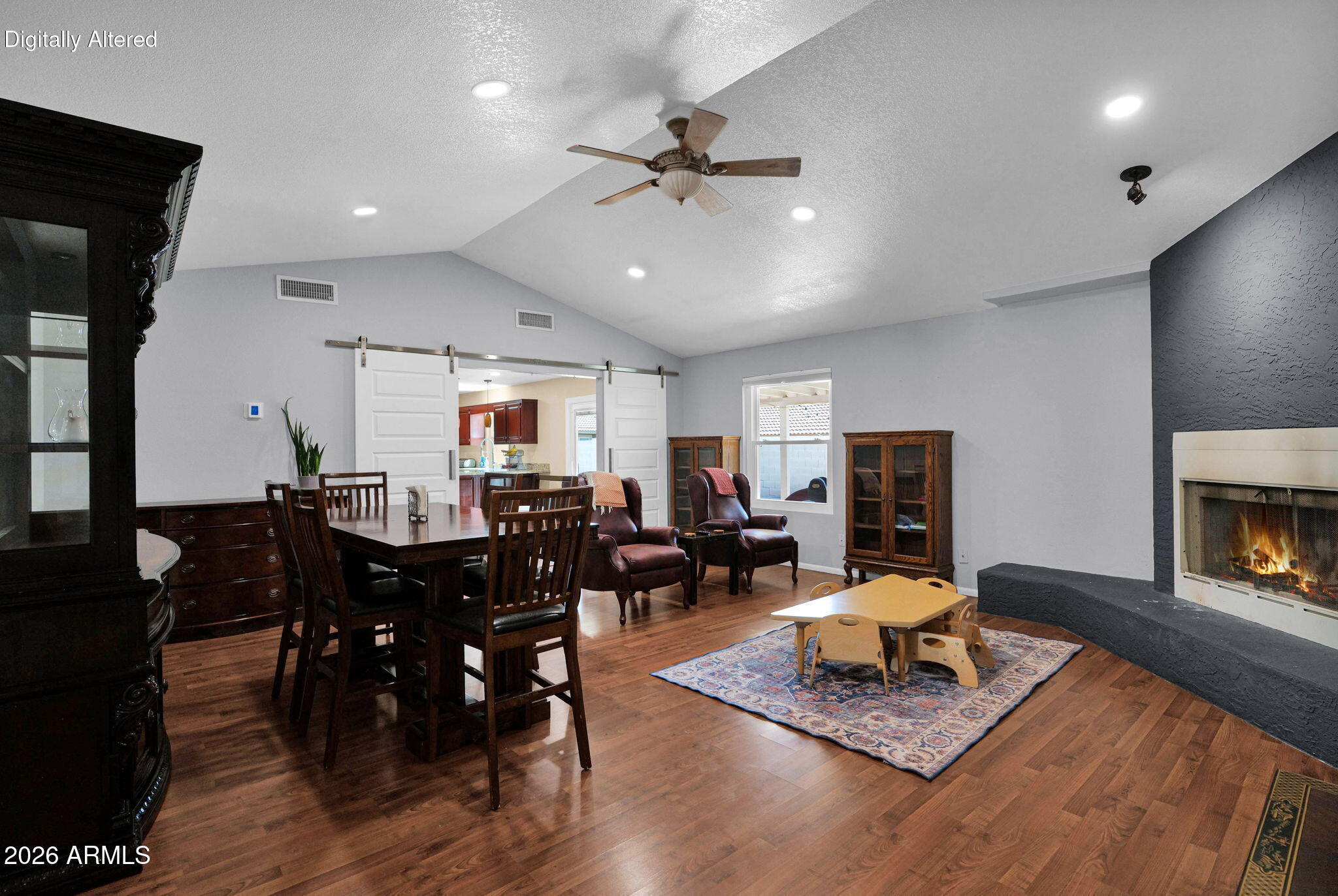 9040 N 14TH Place