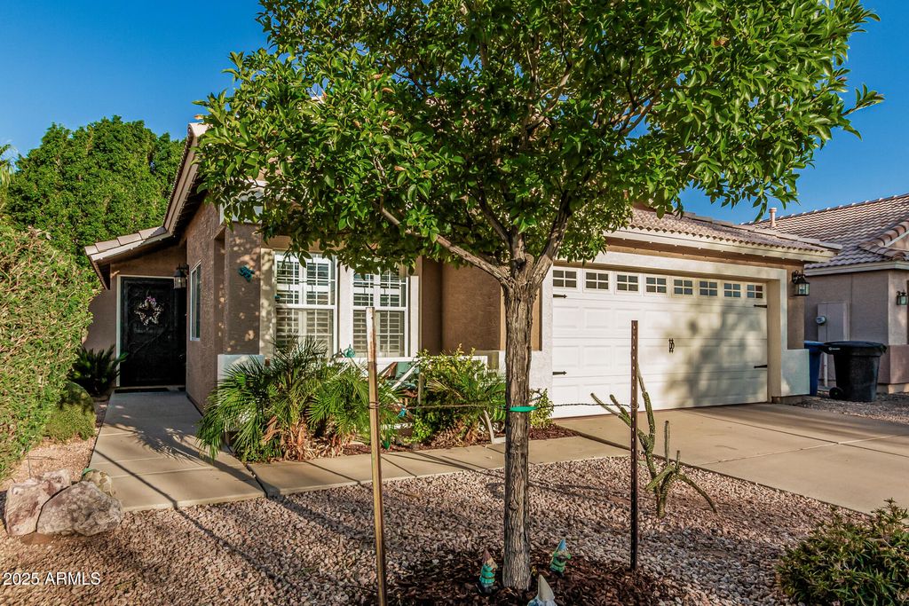 Photo of 303 N Hudson Place, Chandler, AZ 85225 (MLS # 6929793)