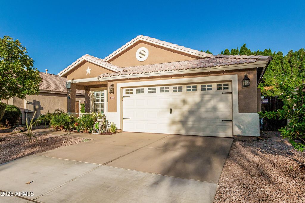 Photo of 303 N Hudson Place, Chandler, AZ 85225 (MLS # 6929793)