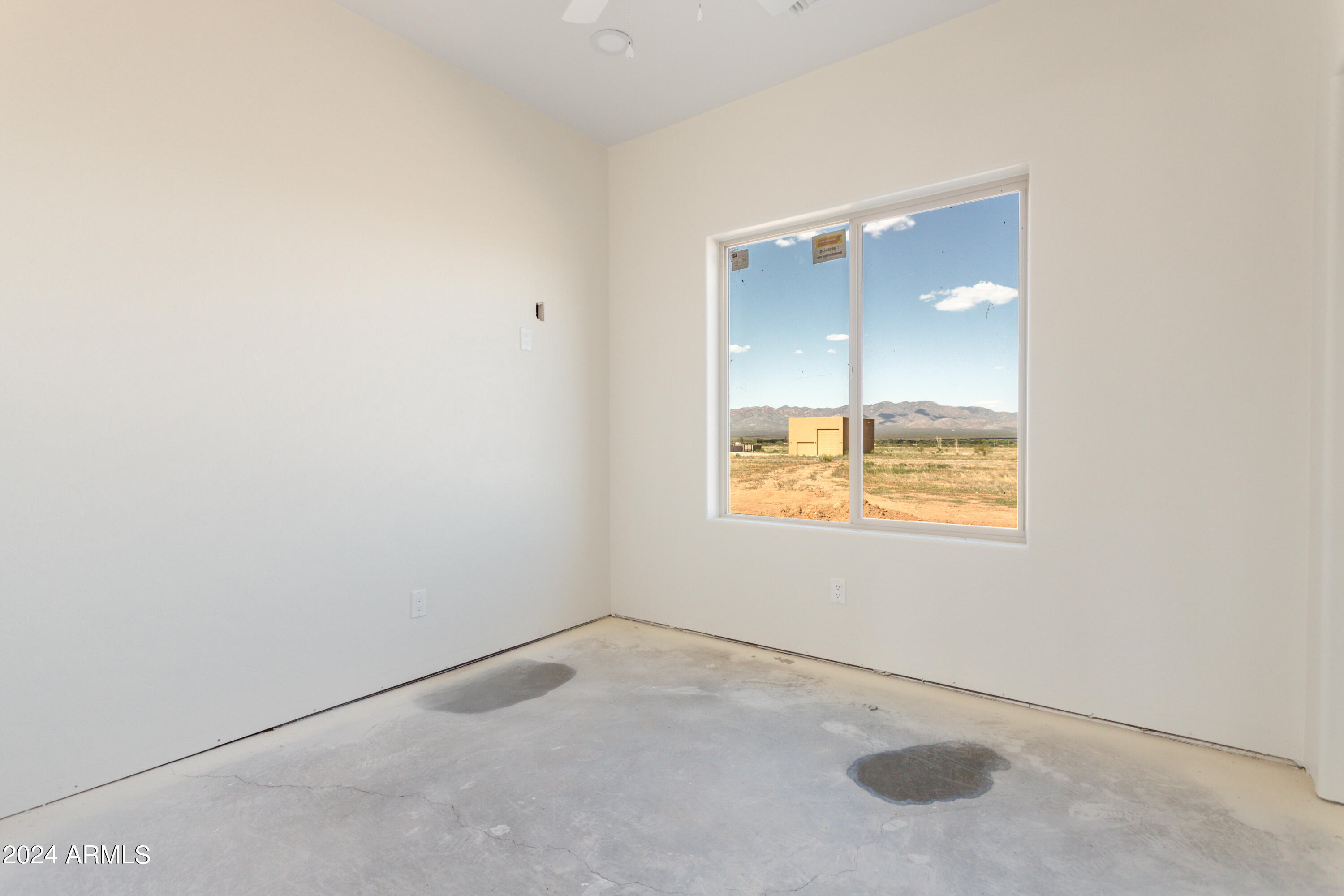 RANCHO ARIZONA - Residential