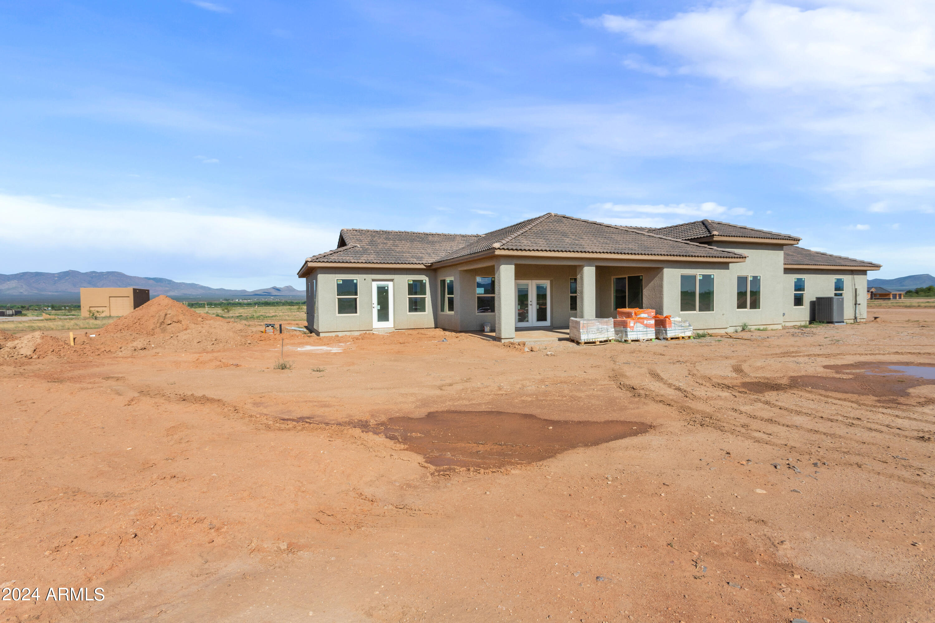 RANCHO ARIZONA - Residential