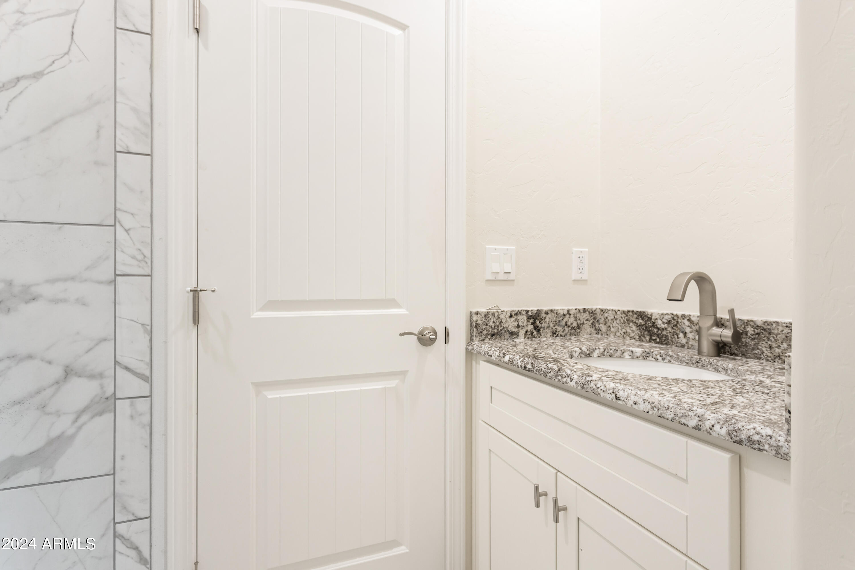 RANCHO ARIZONA - Residential