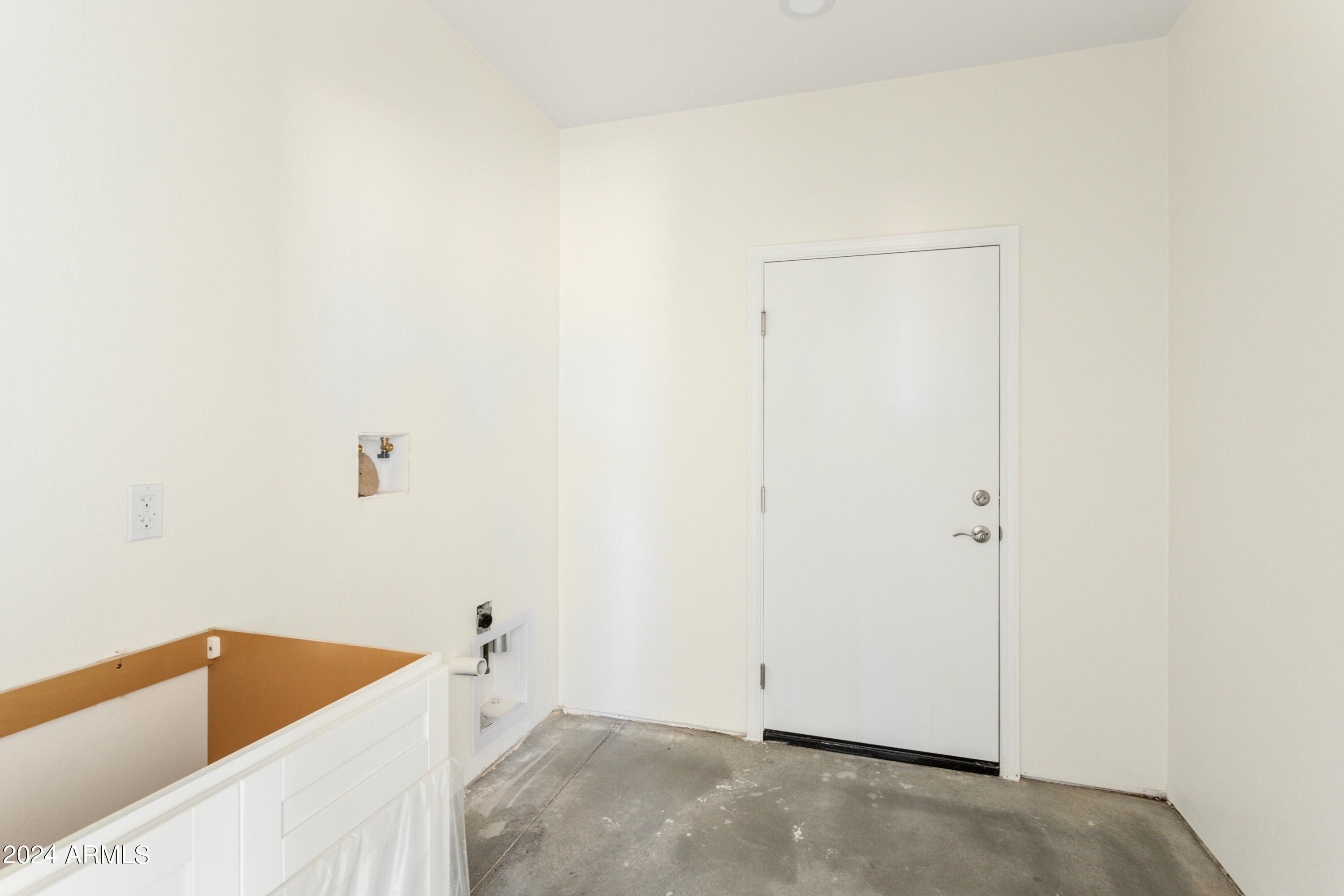 RANCHO ARIZONA - Residential