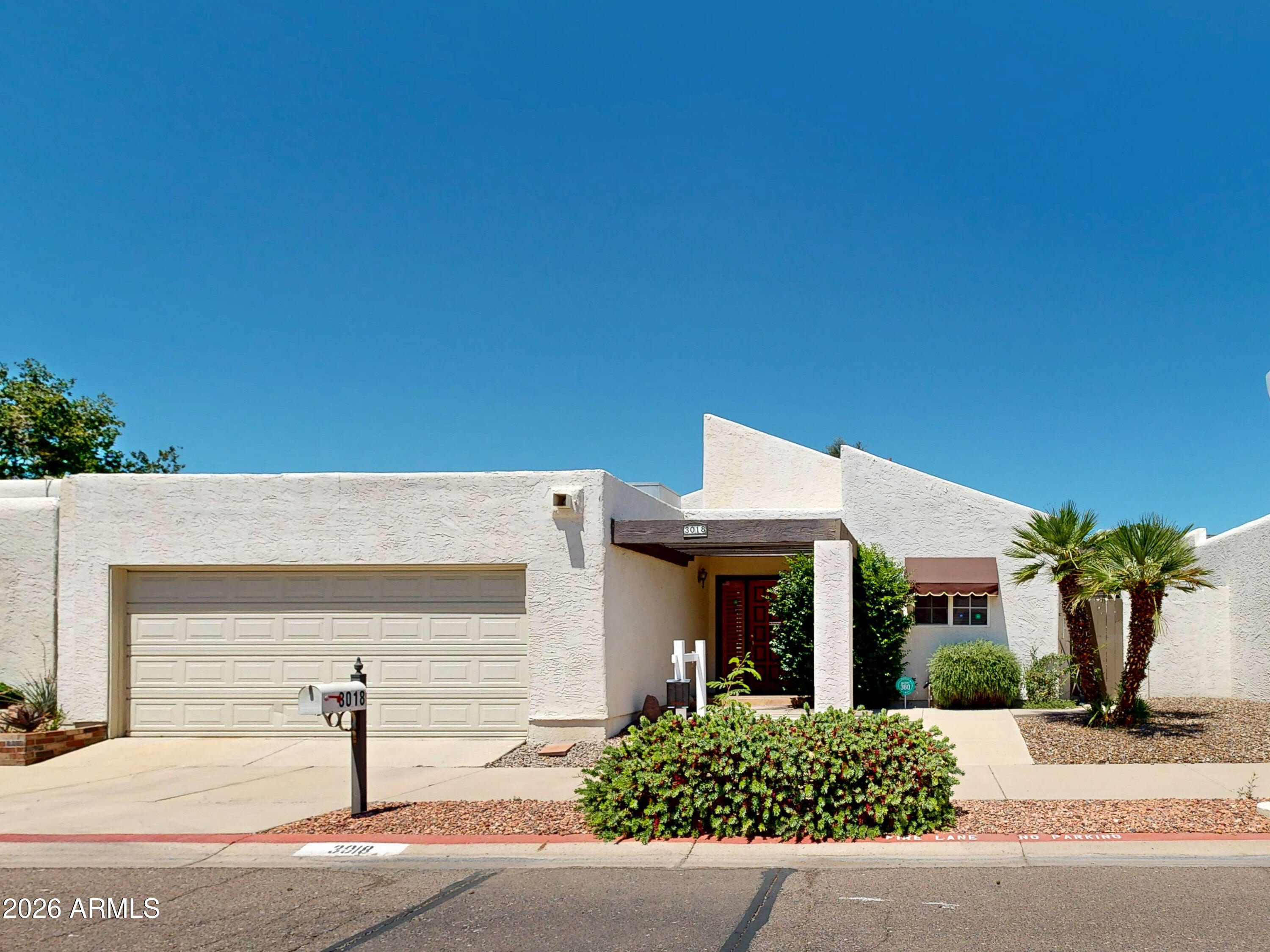 3018 W LUPINE Avenue