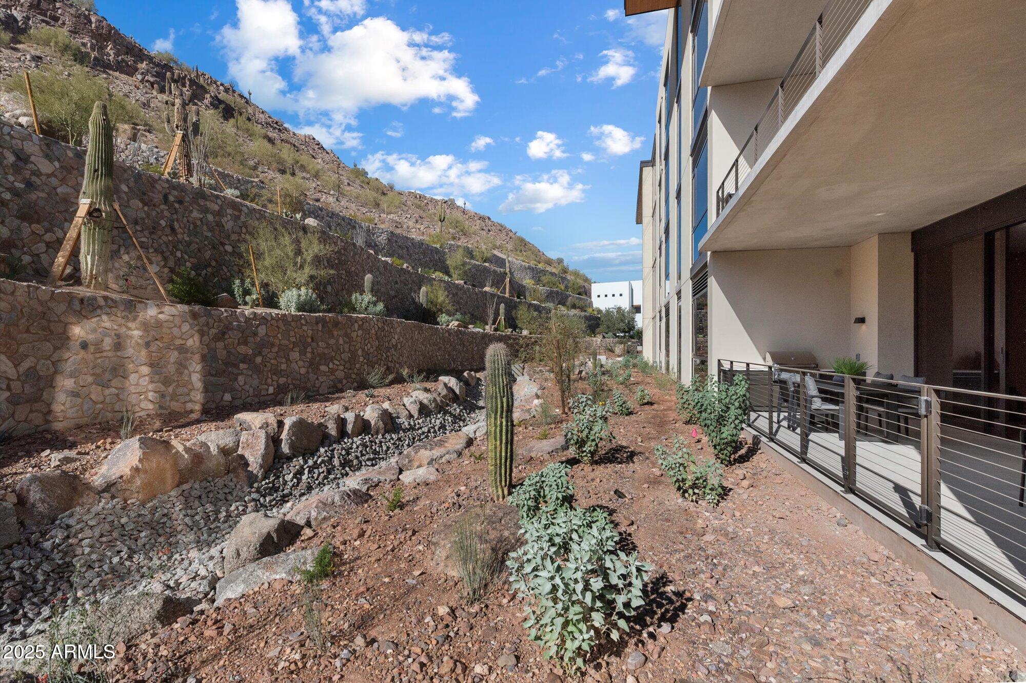 ASCENT AT THE PHOENICIAN MOUNTAINSIDE CONDOMINIUMS - Residential