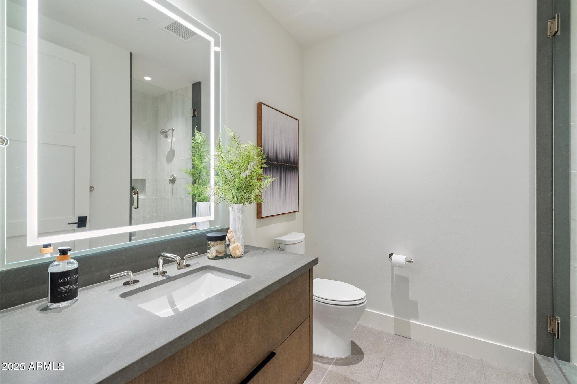 ASCENT AT THE PHOENICIAN MOUNTAINSIDE CONDOMINIUMS - Residential
