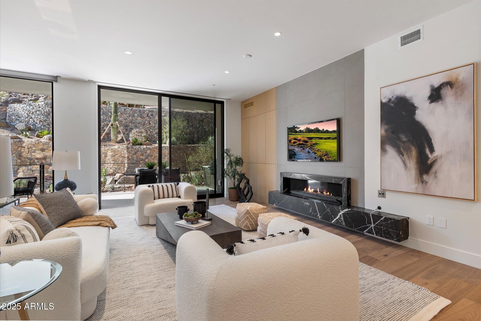 ASCENT AT THE PHOENICIAN MOUNTAINSIDE CONDOMINIUMS - Residential