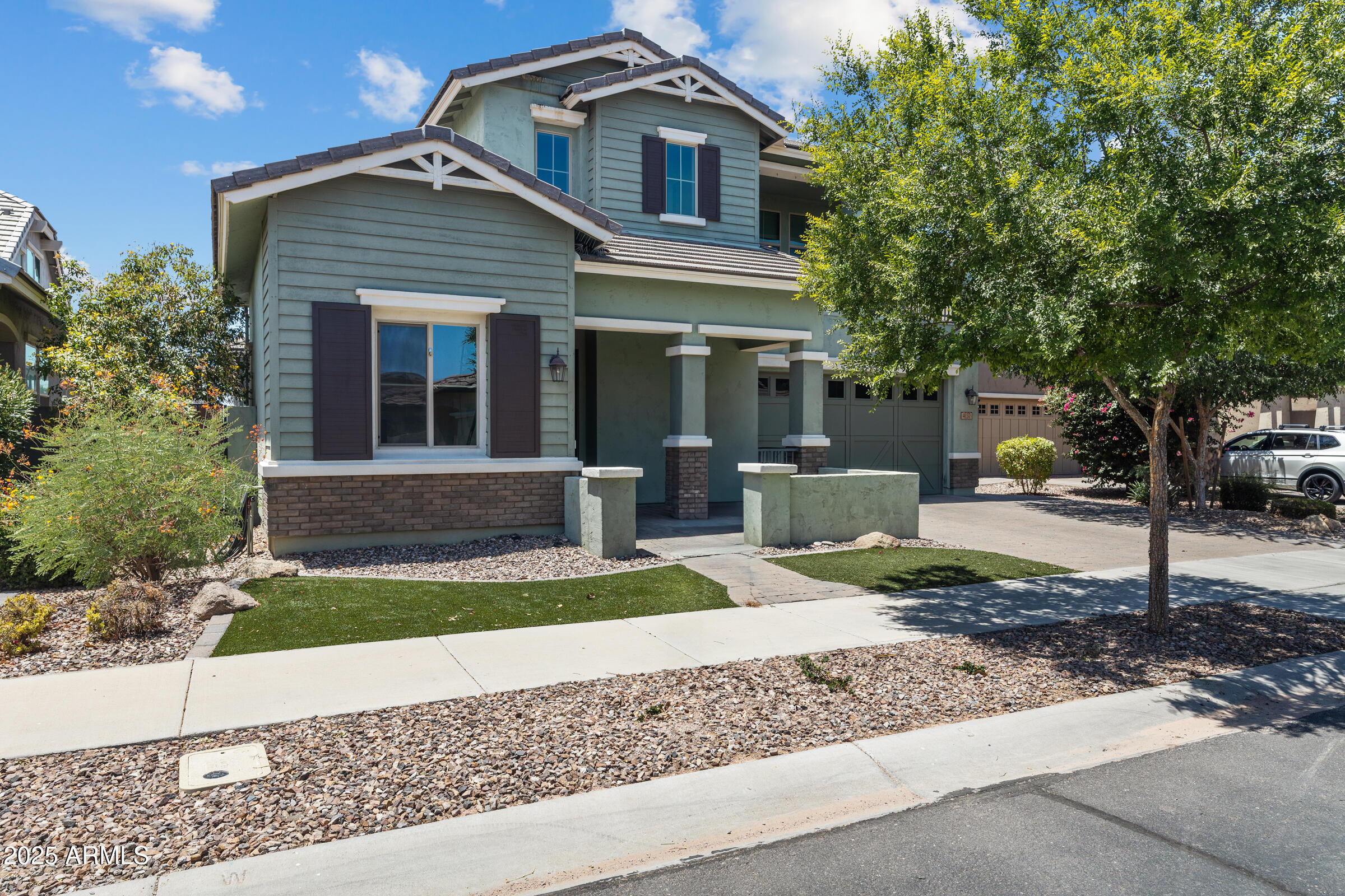 4137 E CYNTHIA Street