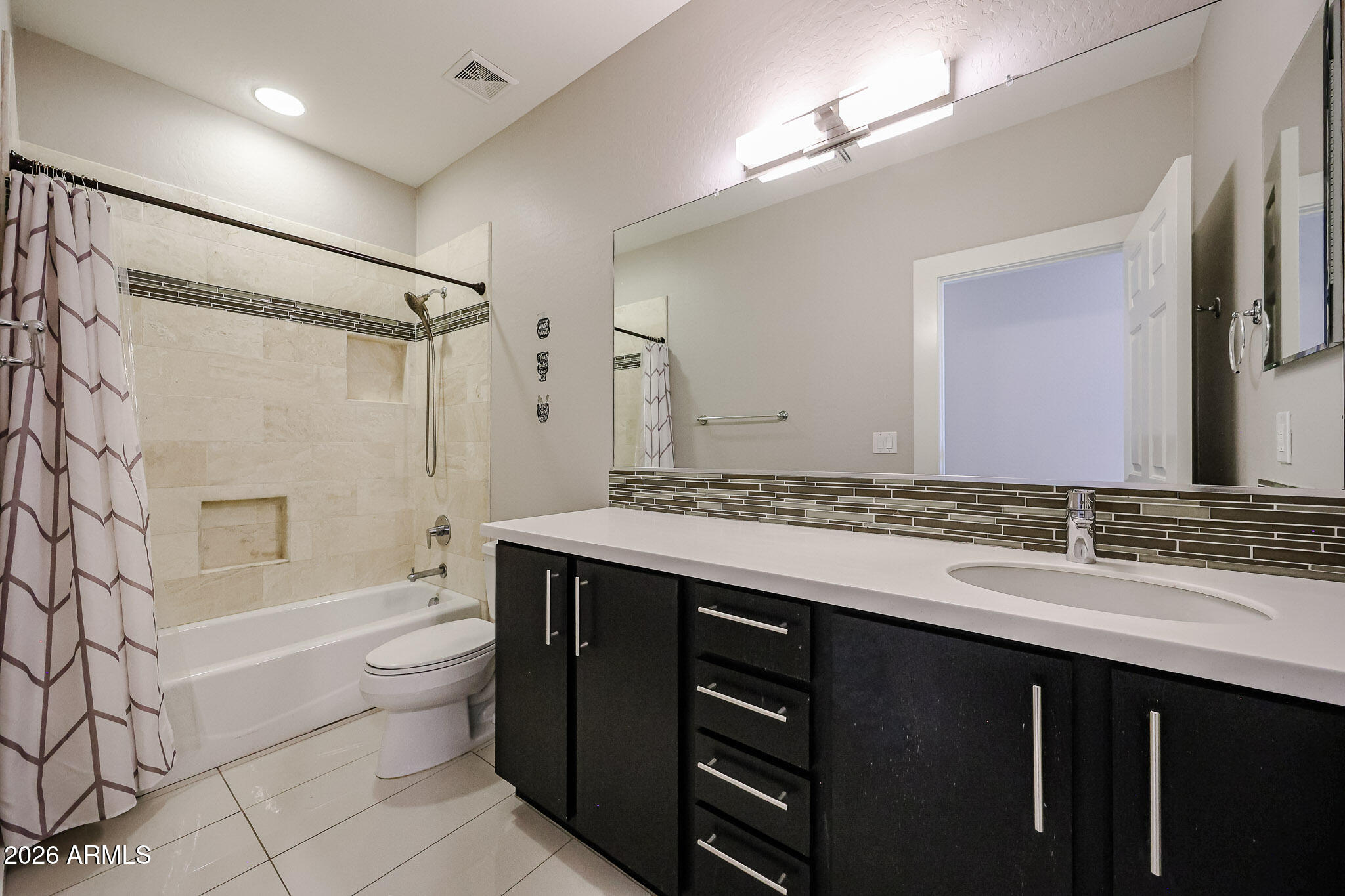 ANTHEM UNIT 50 - Residential