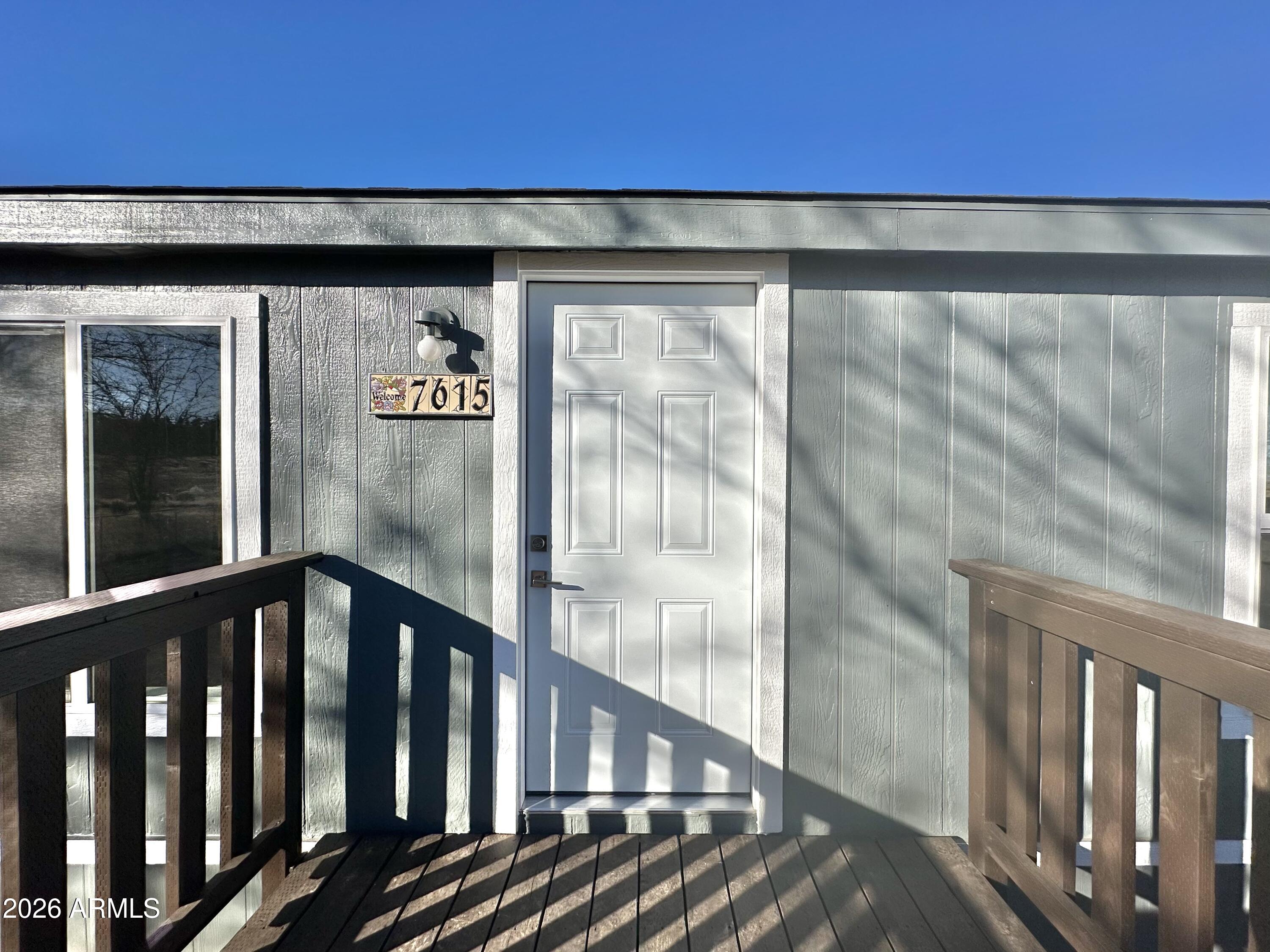 7615 E Creekside Drive