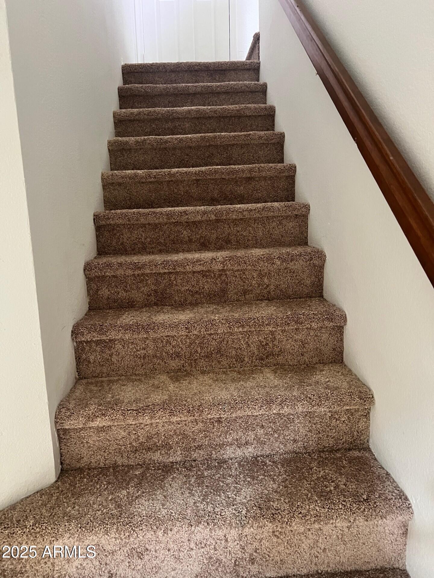 1633 E LAKESIDE Drive 17