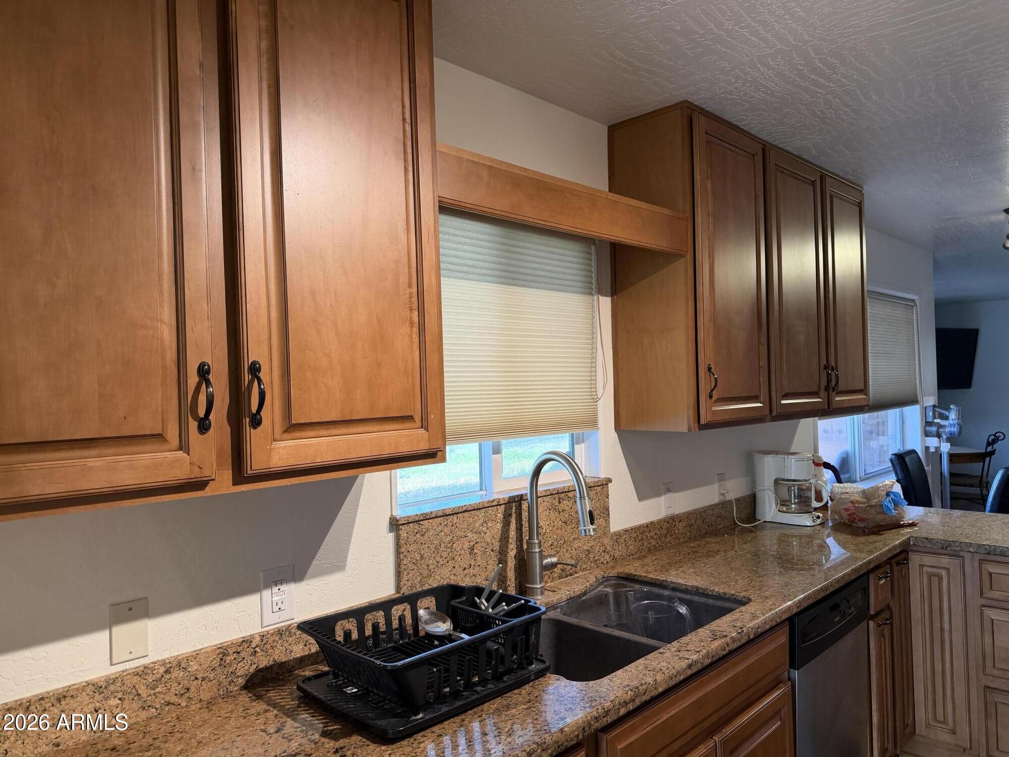 1723 E CYPRUS Street