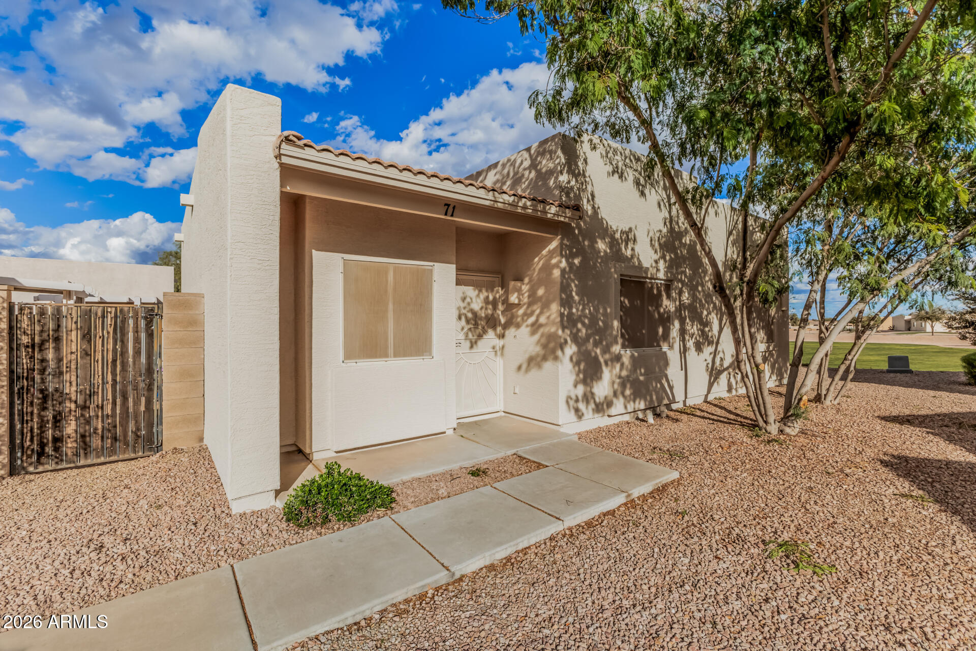 2300 E MAGMA Road 71