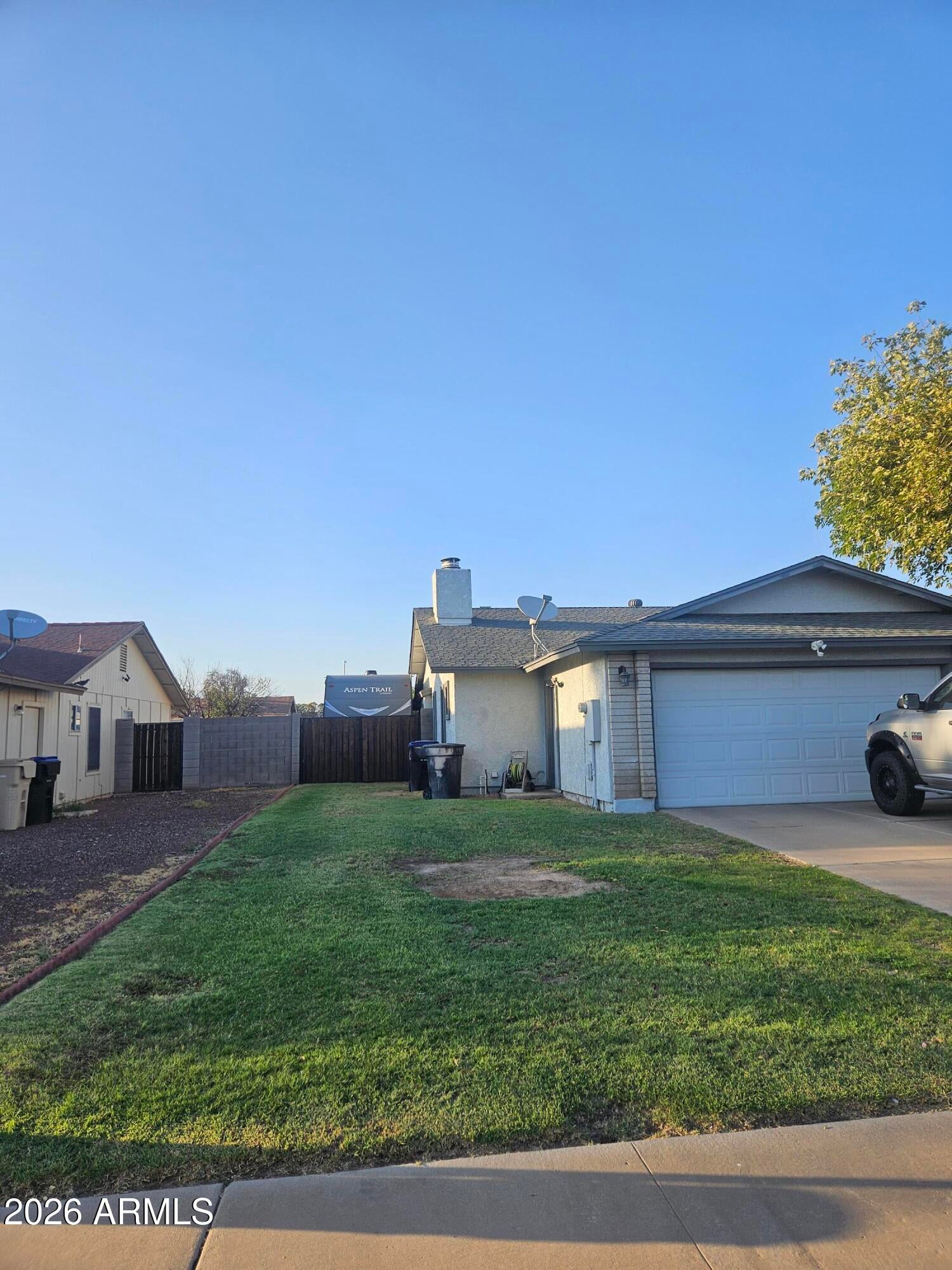 7114 W SUNNYSLOPE Lane