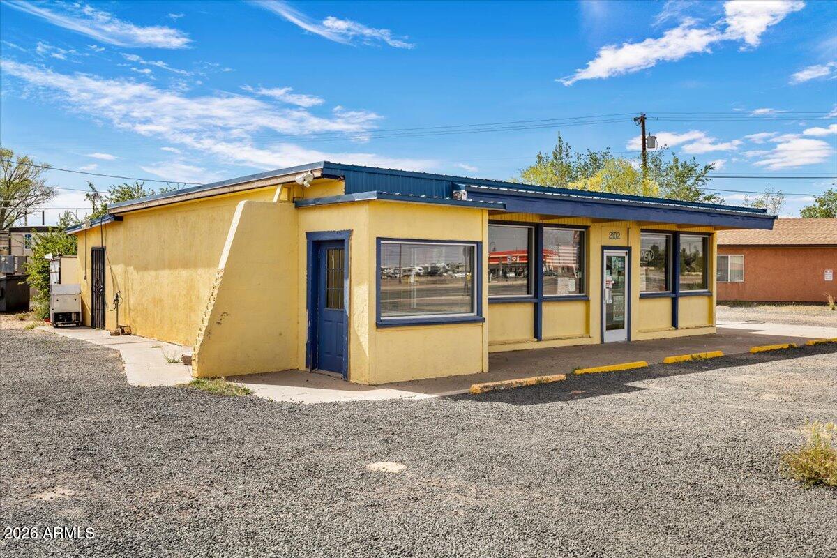 MESA BONITA - Commercial Sale