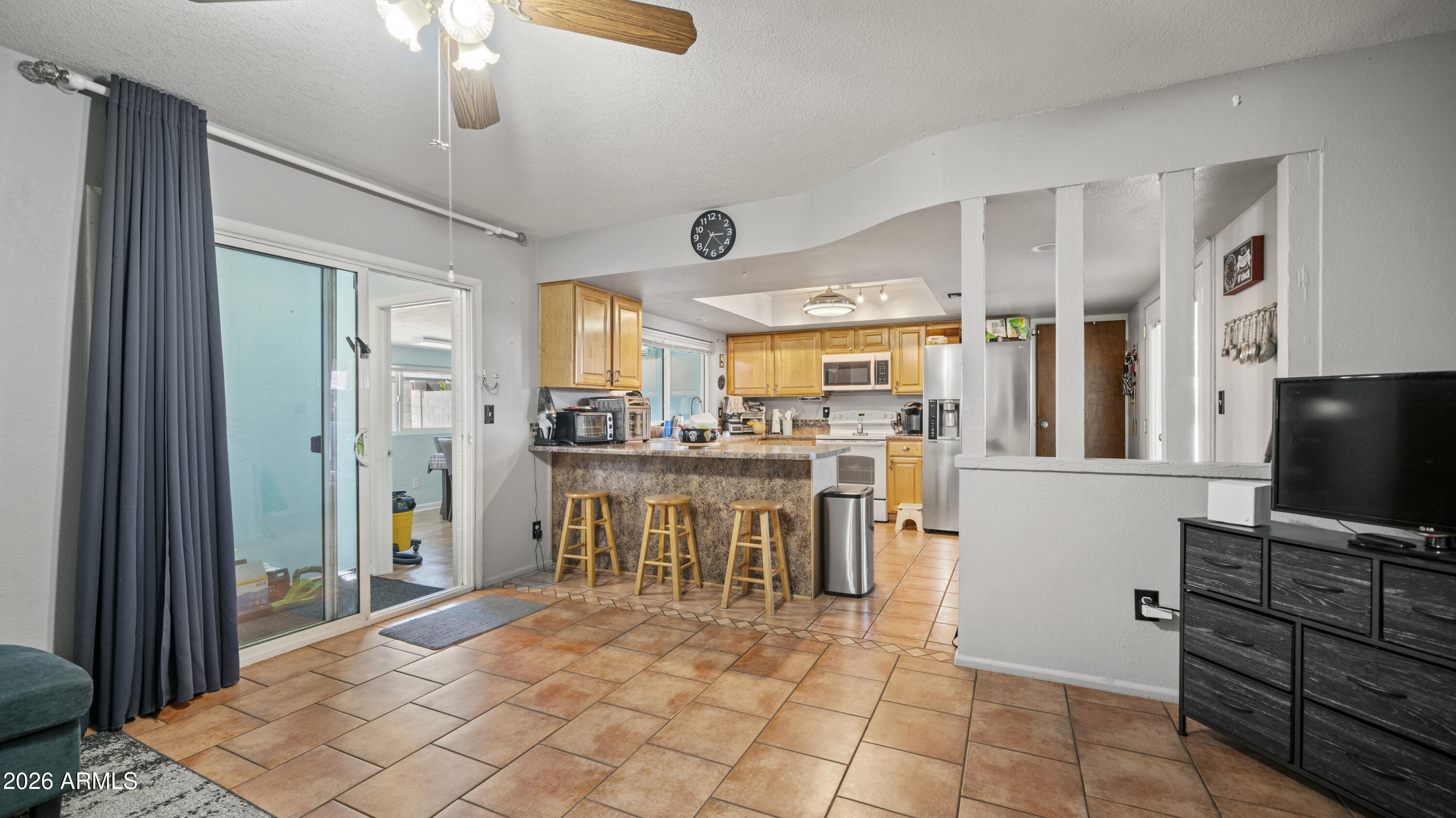 4038 W CHOLLA Street