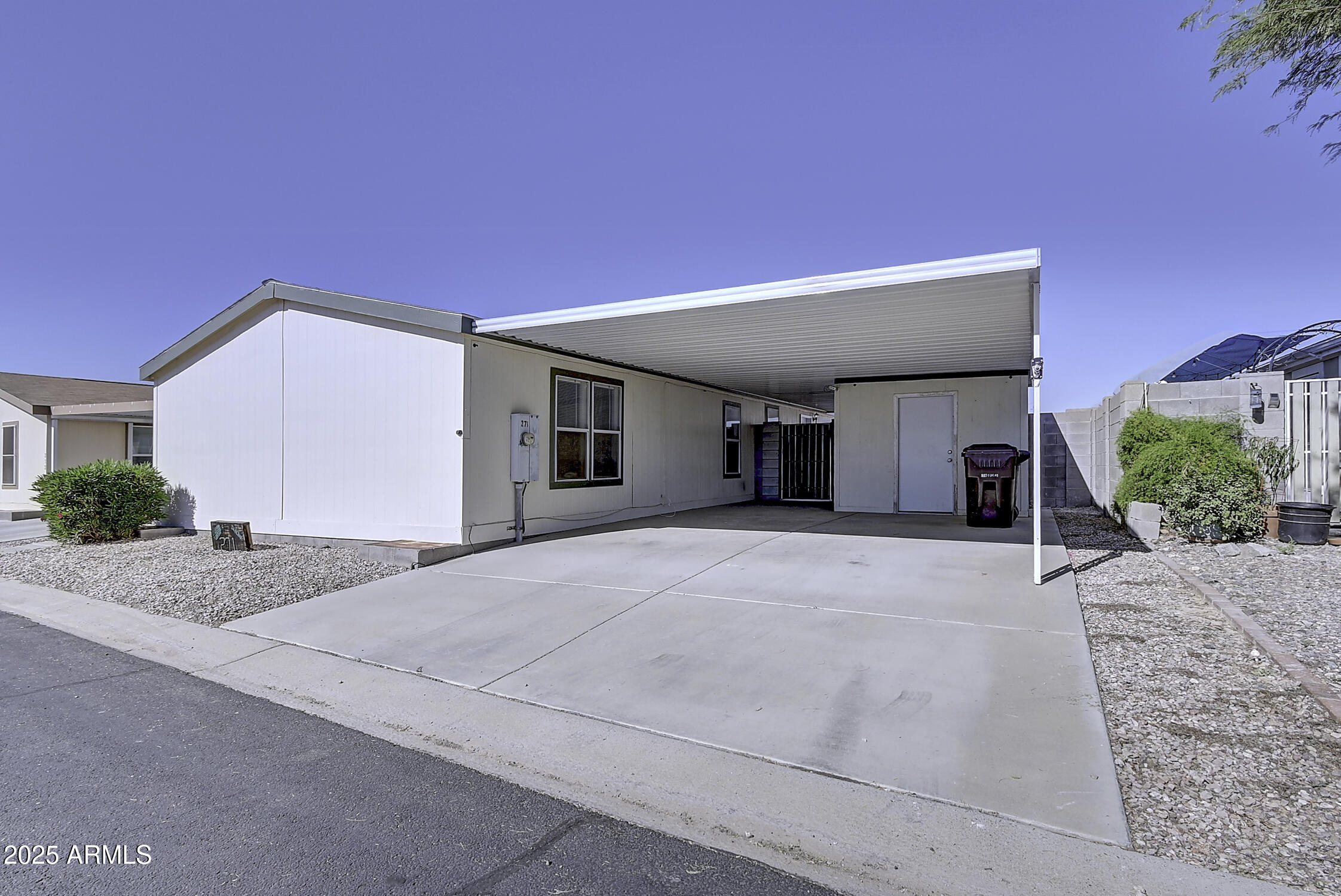 8601 N 103RD Avenue 271