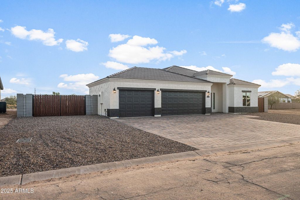 Photo of 15393 S Sanford Place, Arizona City, AZ 85123 (MLS # 6936014)