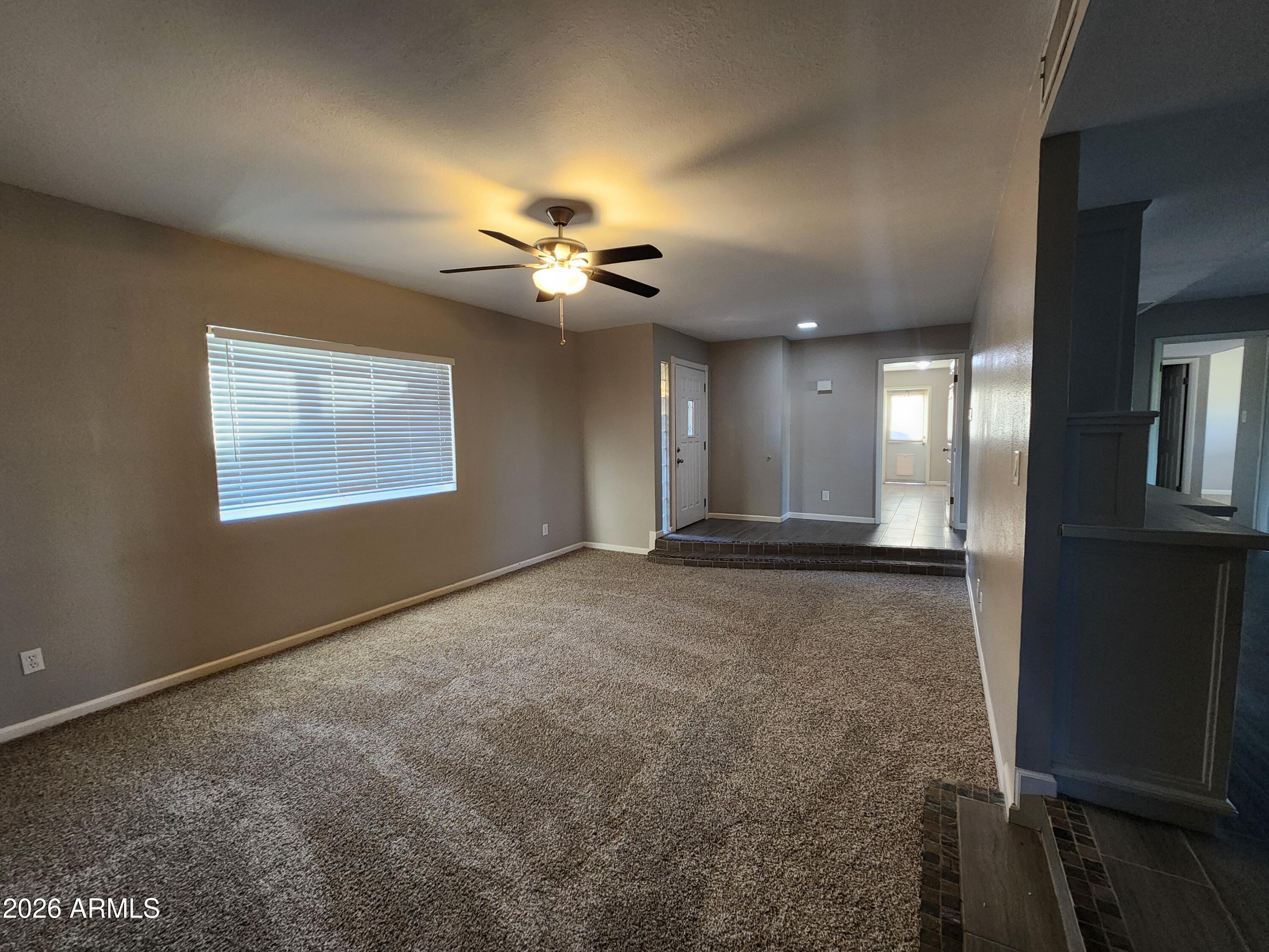 1116 E REDFIELD Road