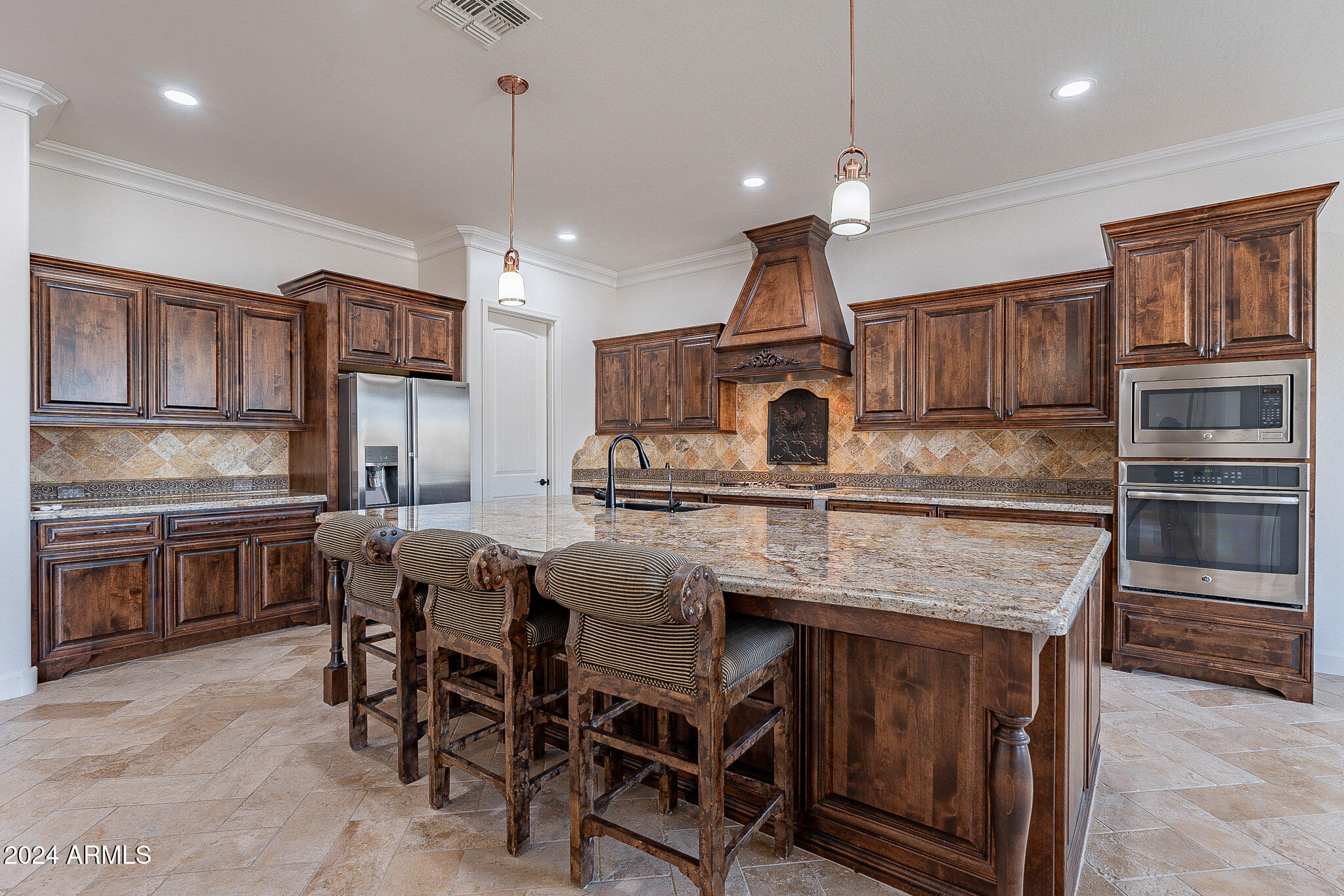 3076 E LA COSTA Drive