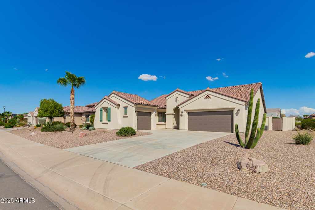 Photo of 5261 N Grand Canyon Drive, Eloy, AZ 85131 (MLS # 6912946)