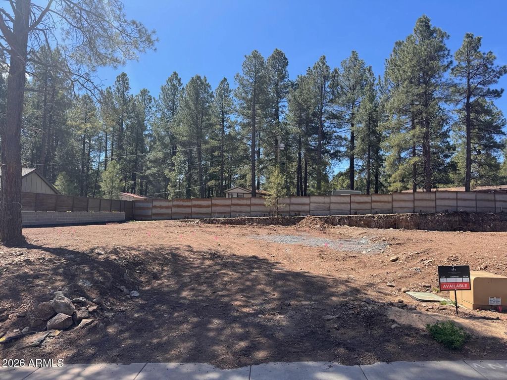 Photo of 2336 Shaded Spring Trail, Flagstaff, AZ 86005 (MLS # 7022614)