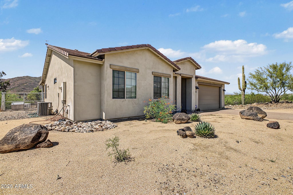 Photo of 305 W Leann Lane, New River, AZ 85087 (MLS # 7077201)