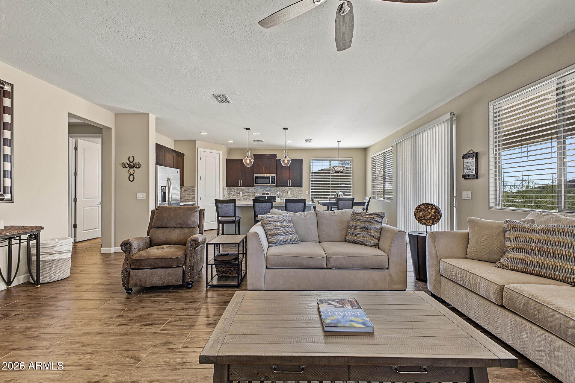 305 W LEANN Lane
