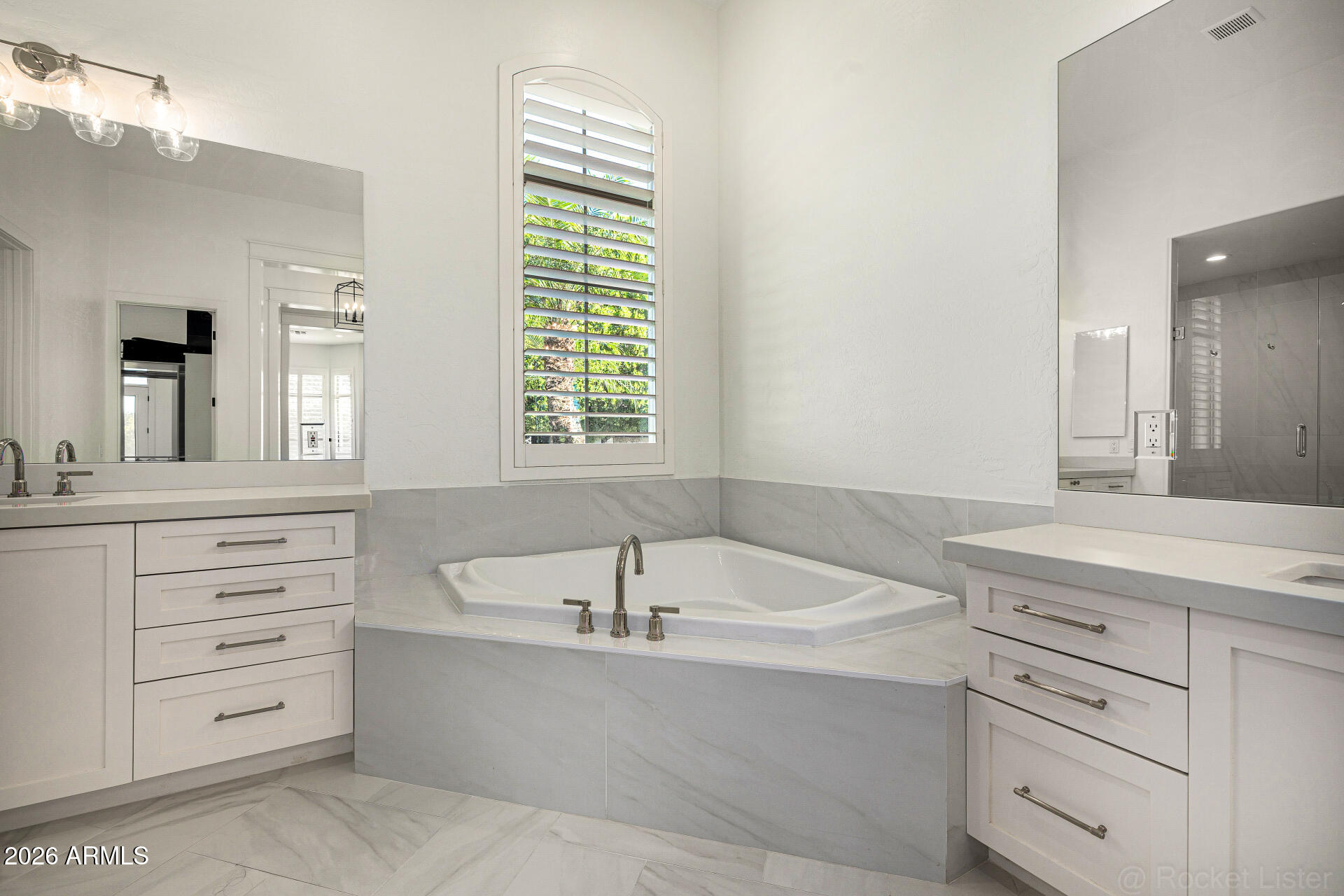 ARBOLEDA UNIT 2 - Residential