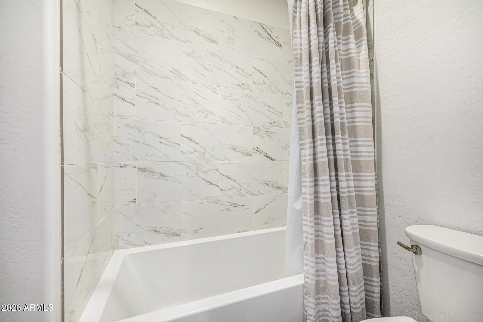 ARBOLEDA UNIT 2 - Residential