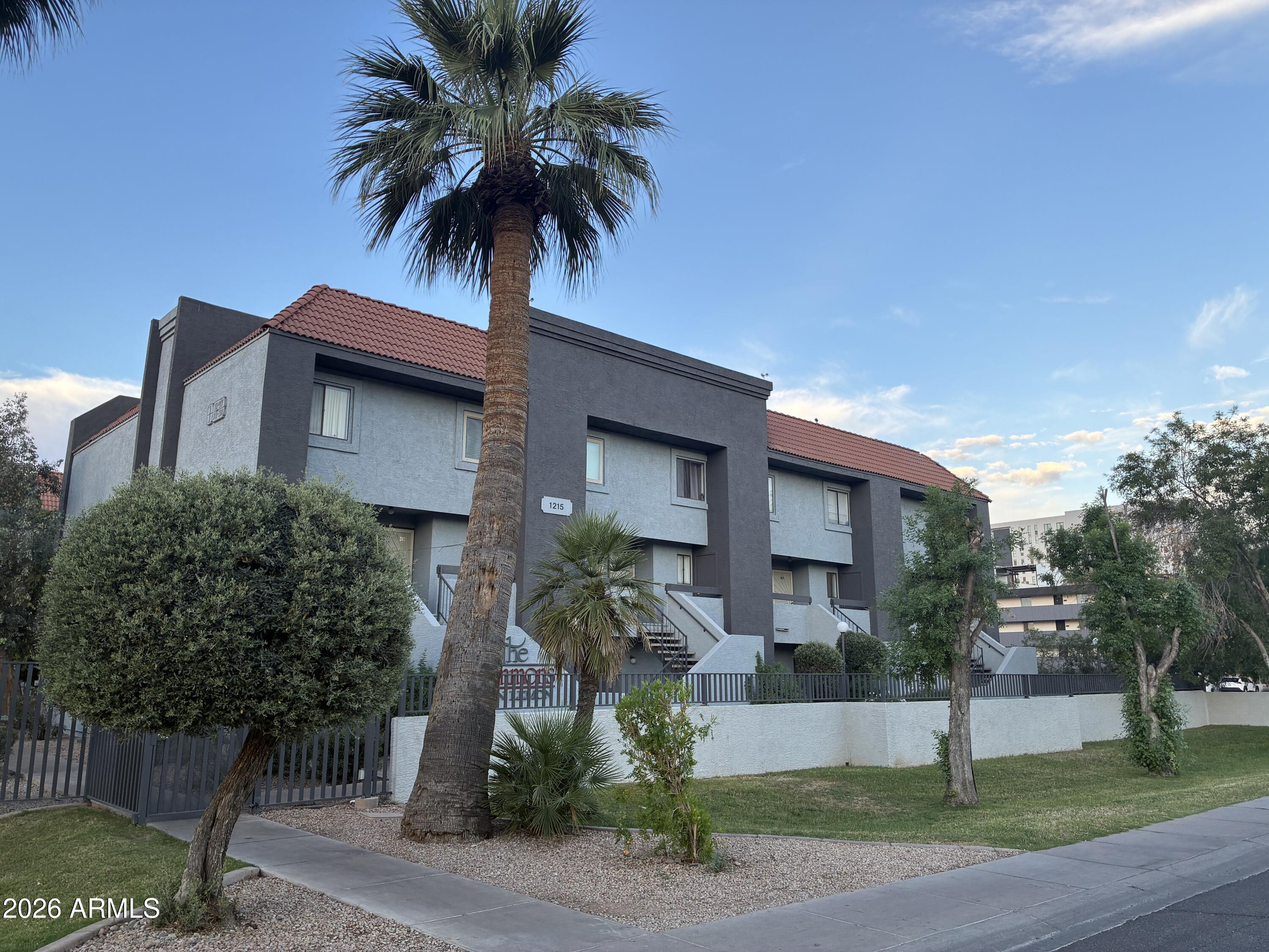 1215 E Lemon Street Apt 127