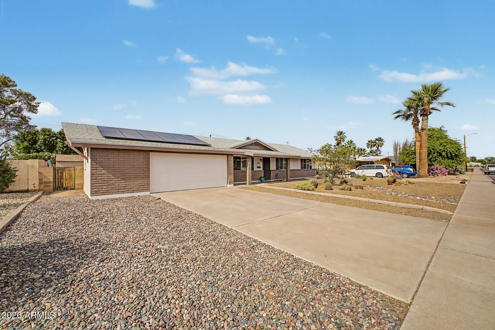 3910 E SHANGRI LA Road