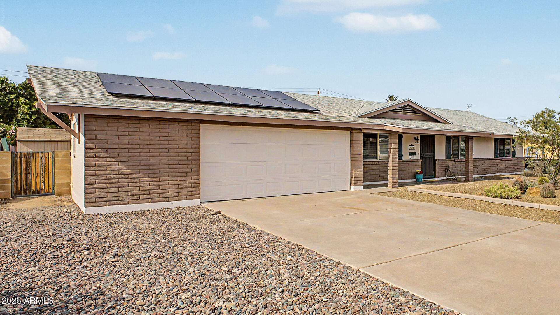 3910 E SHANGRI LA Road