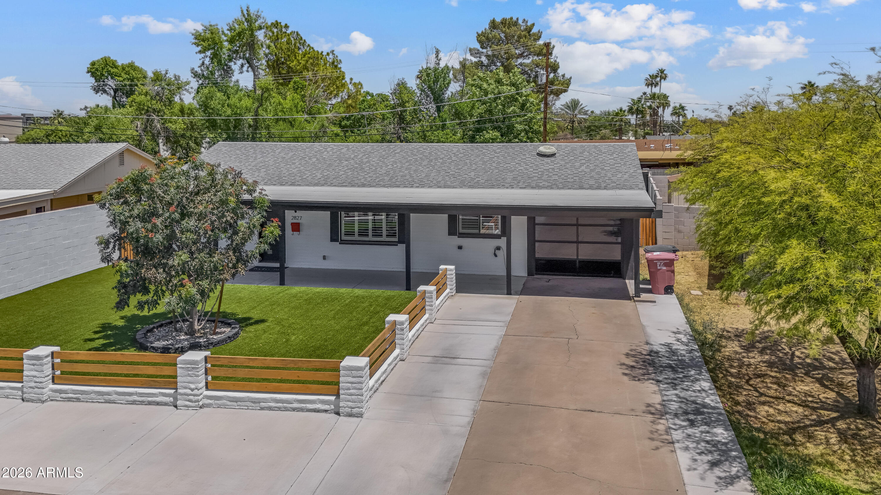 2827 N 69TH Place
