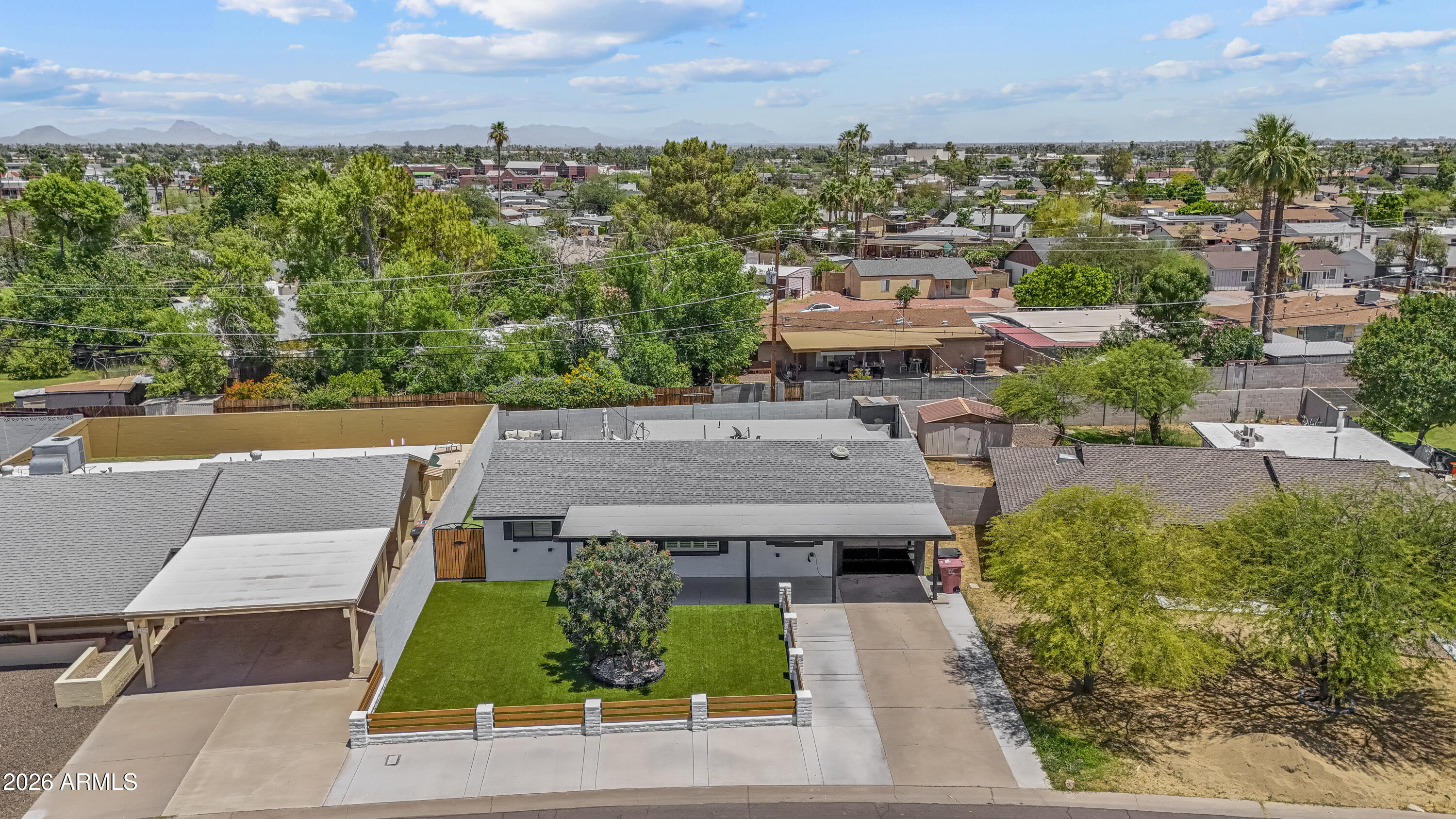 2827 N 69TH Place