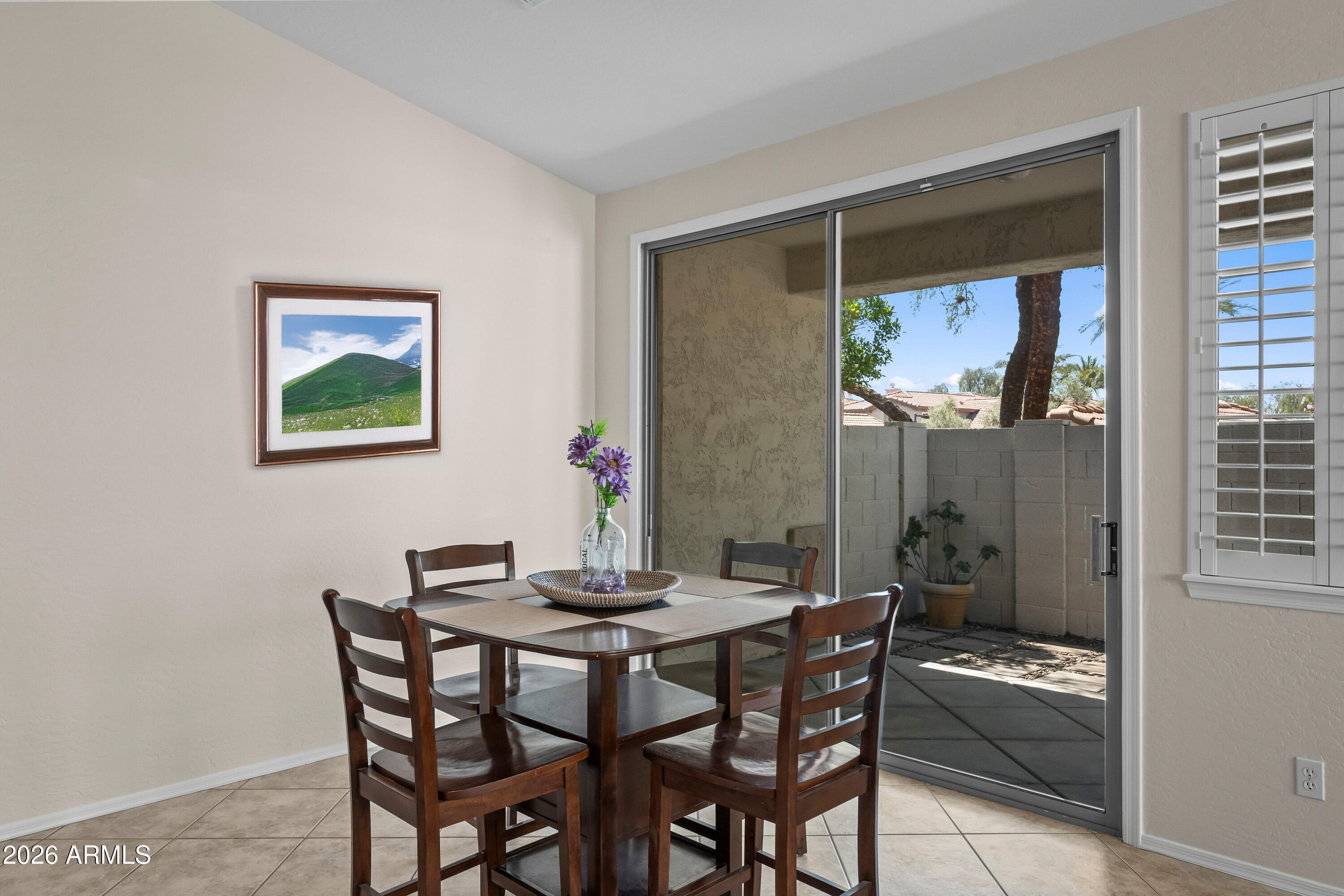 STONECLIFFE CONDOMINIUM - Residential