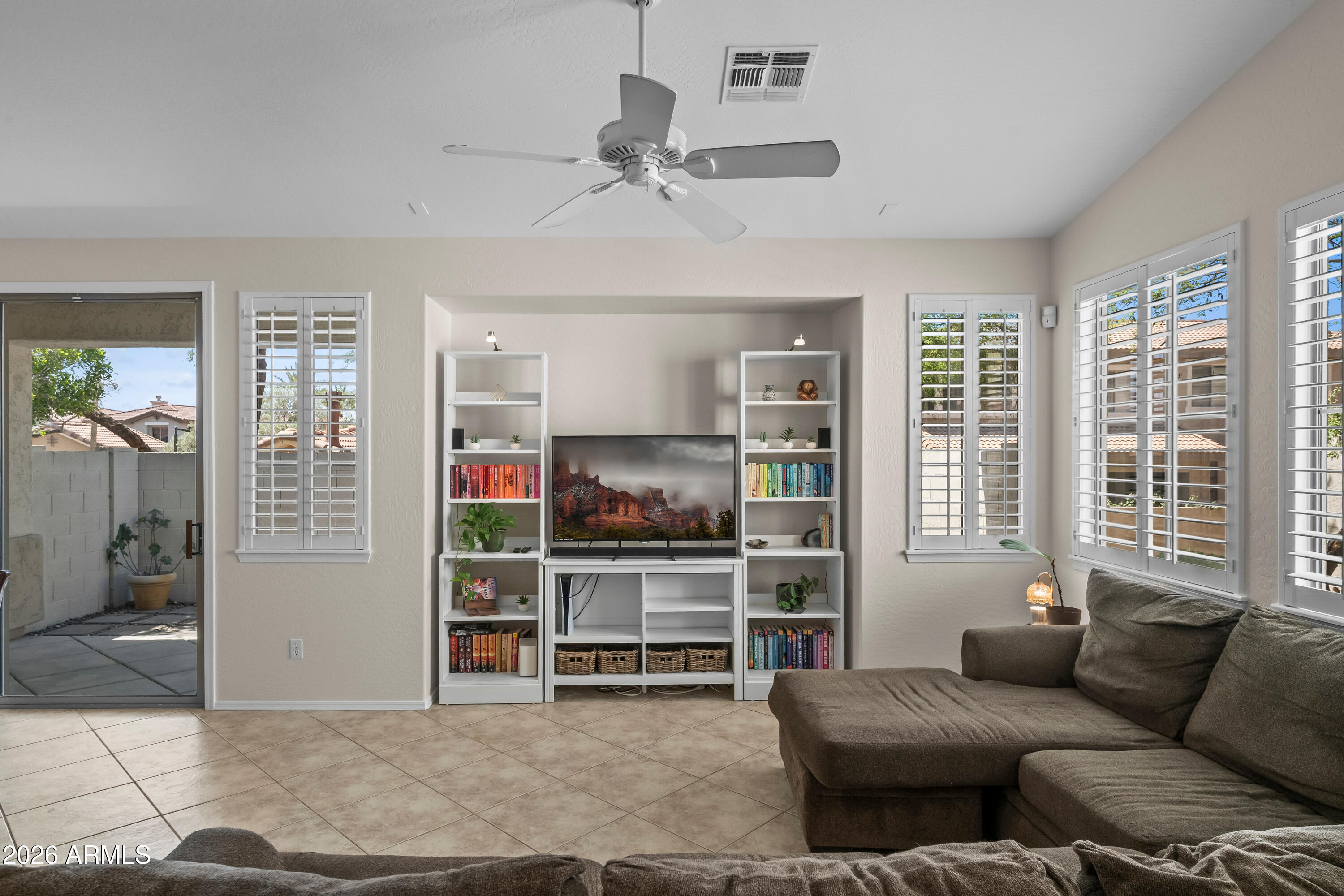 STONECLIFFE CONDOMINIUM - Residential