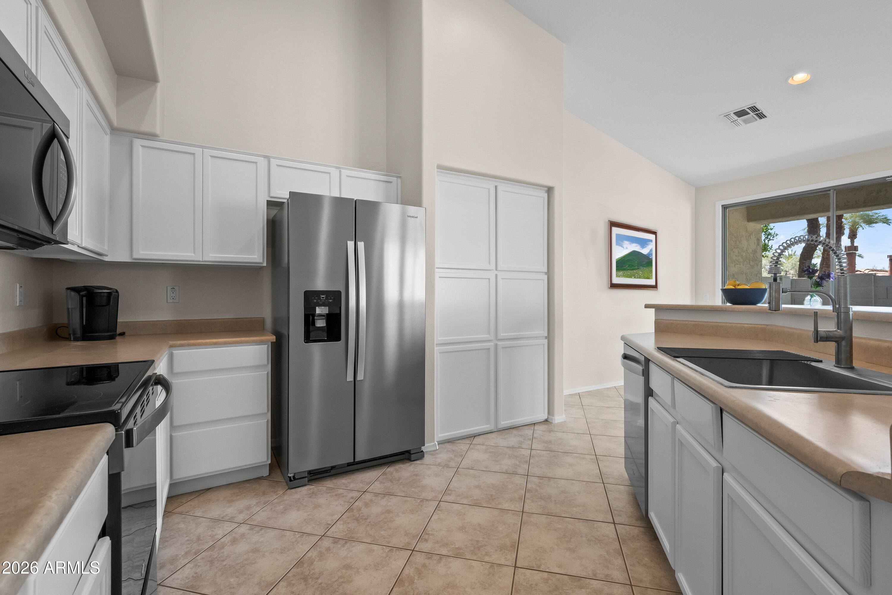 STONECLIFFE CONDOMINIUM - Residential
