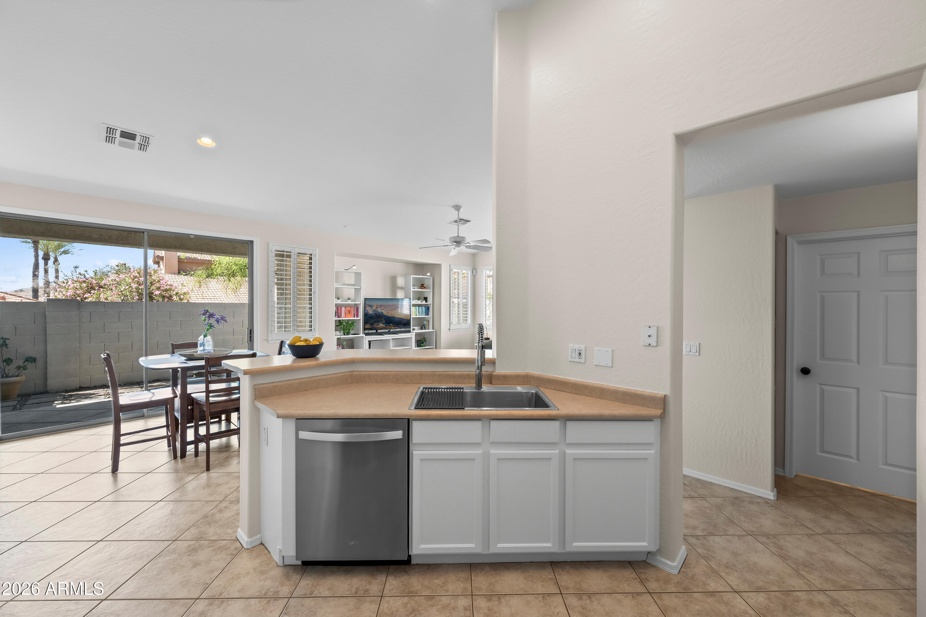 STONECLIFFE CONDOMINIUM - Residential