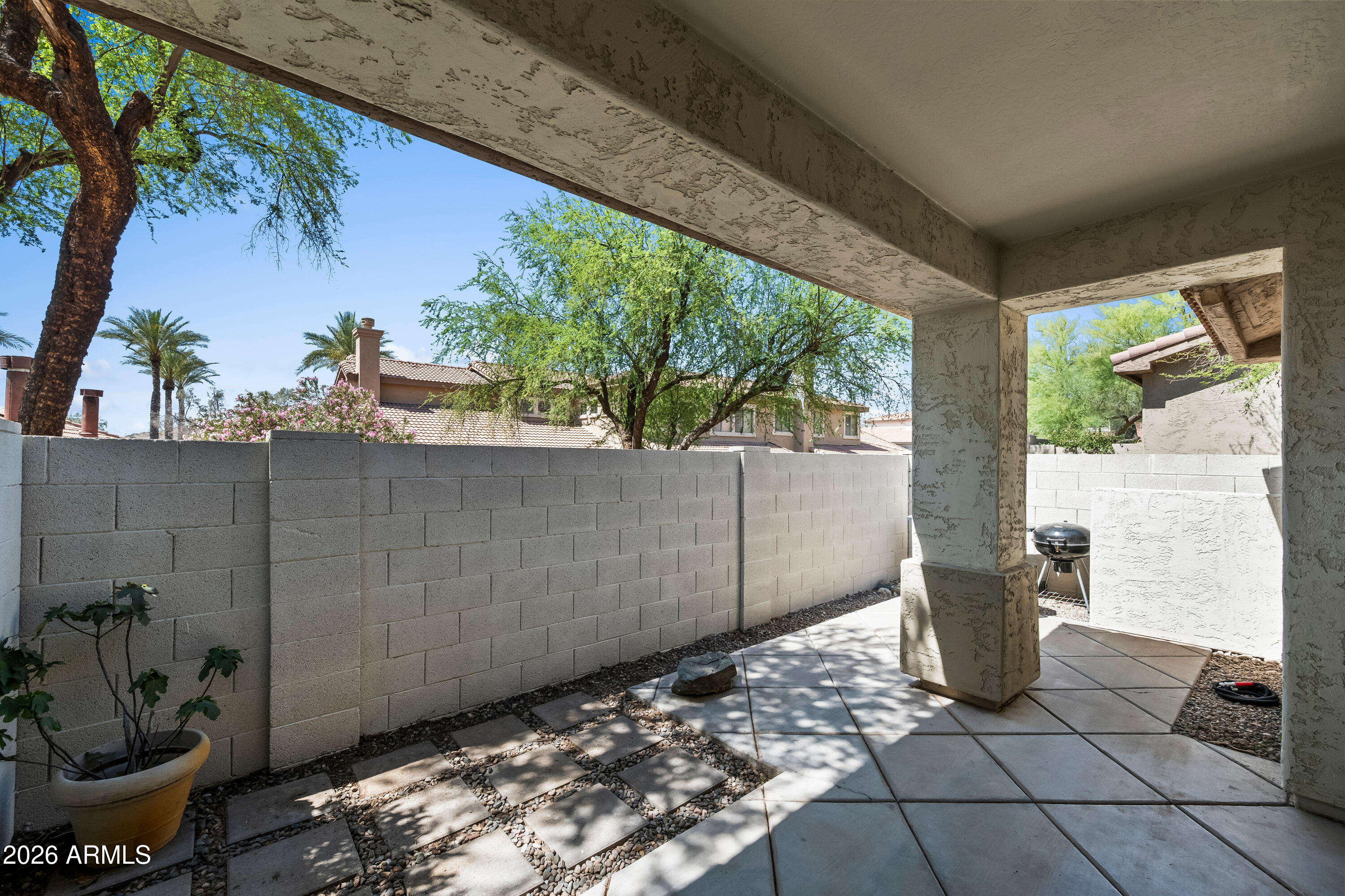 STONECLIFFE CONDOMINIUM - Residential