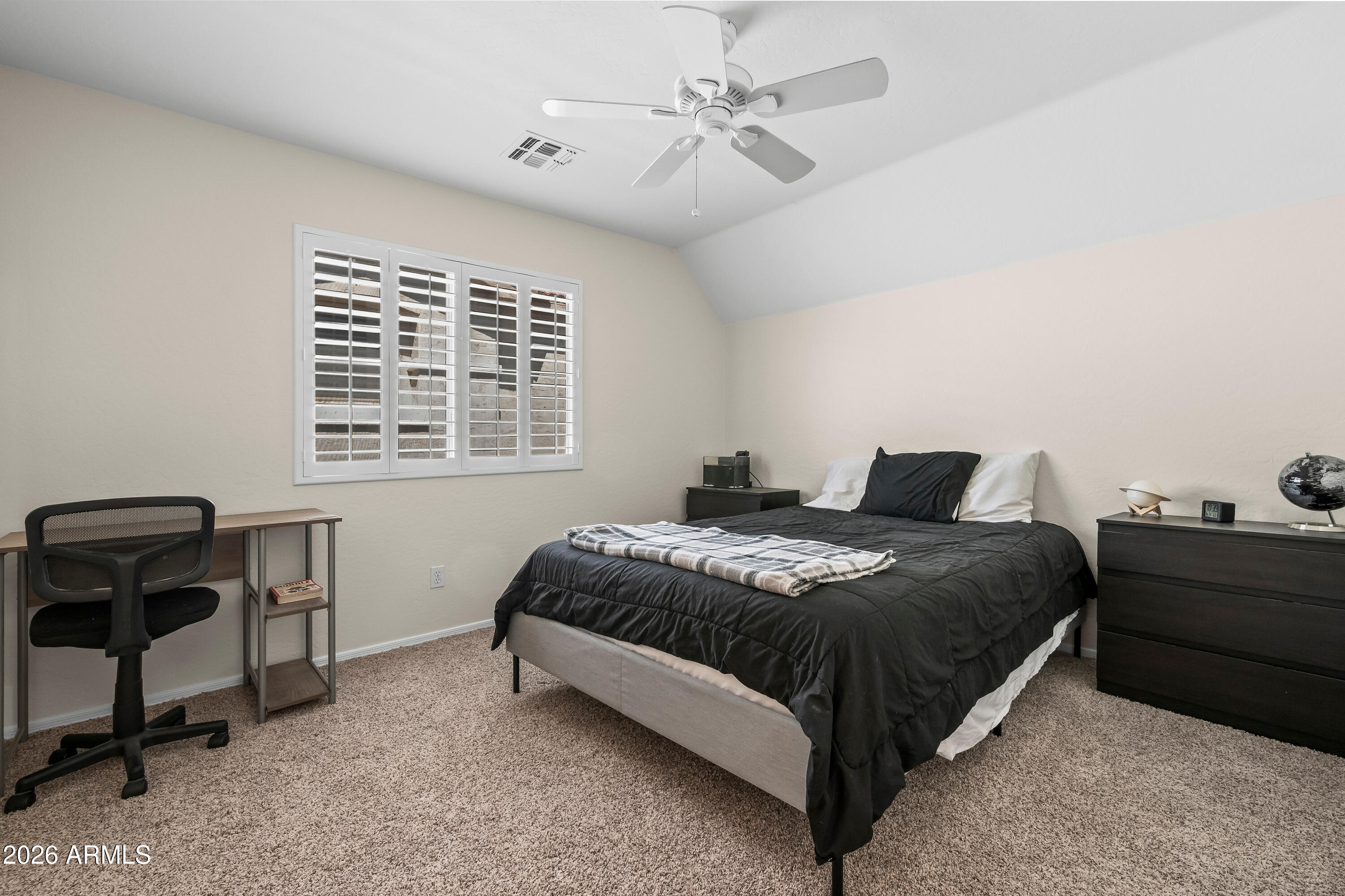 STONECLIFFE CONDOMINIUM - Residential