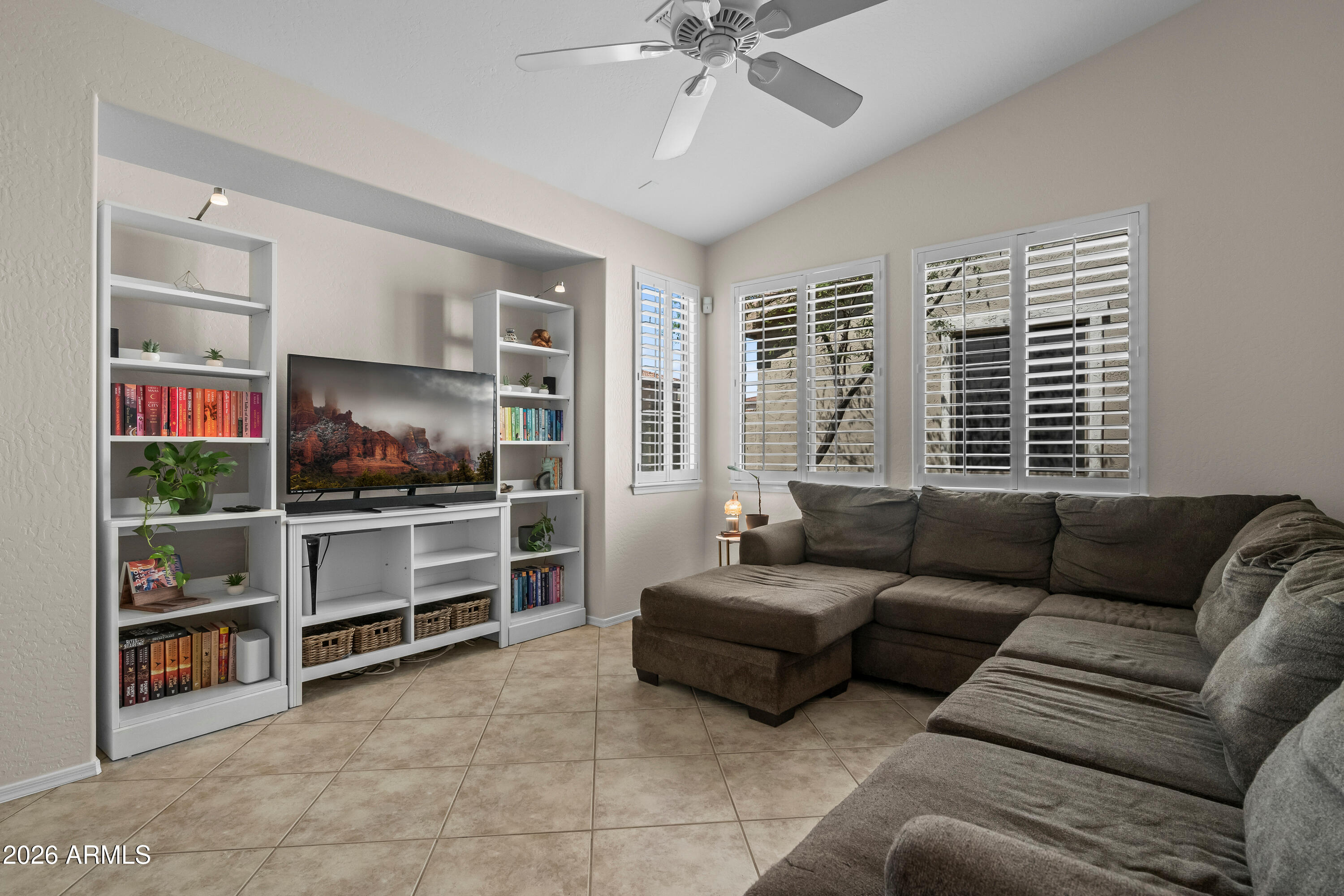 STONECLIFFE CONDOMINIUM - Residential