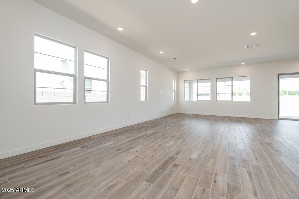 1342 E PRESCOTT Street