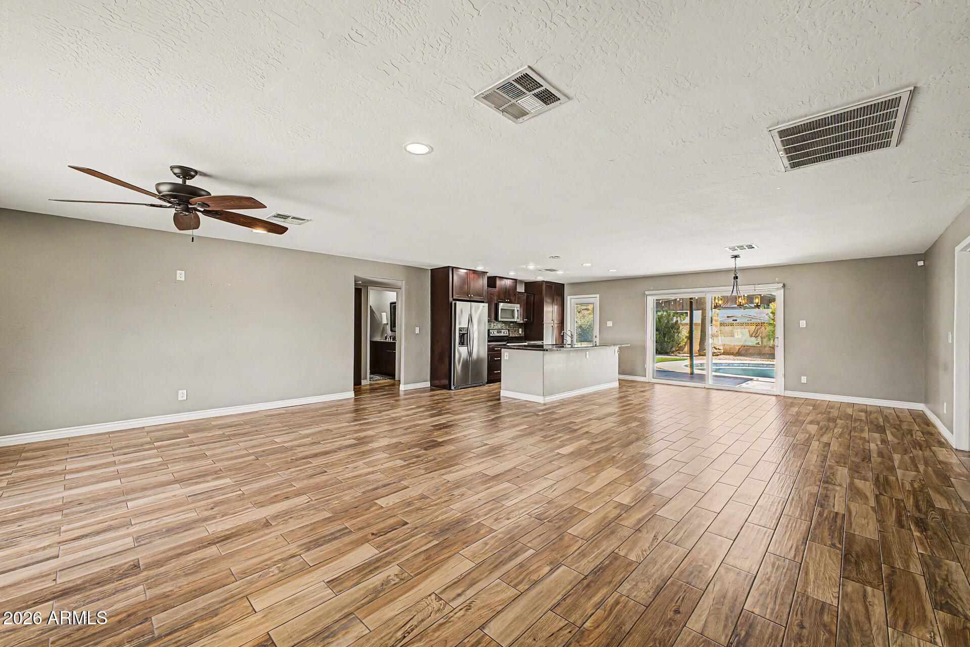 1340 E DONNER Drive
