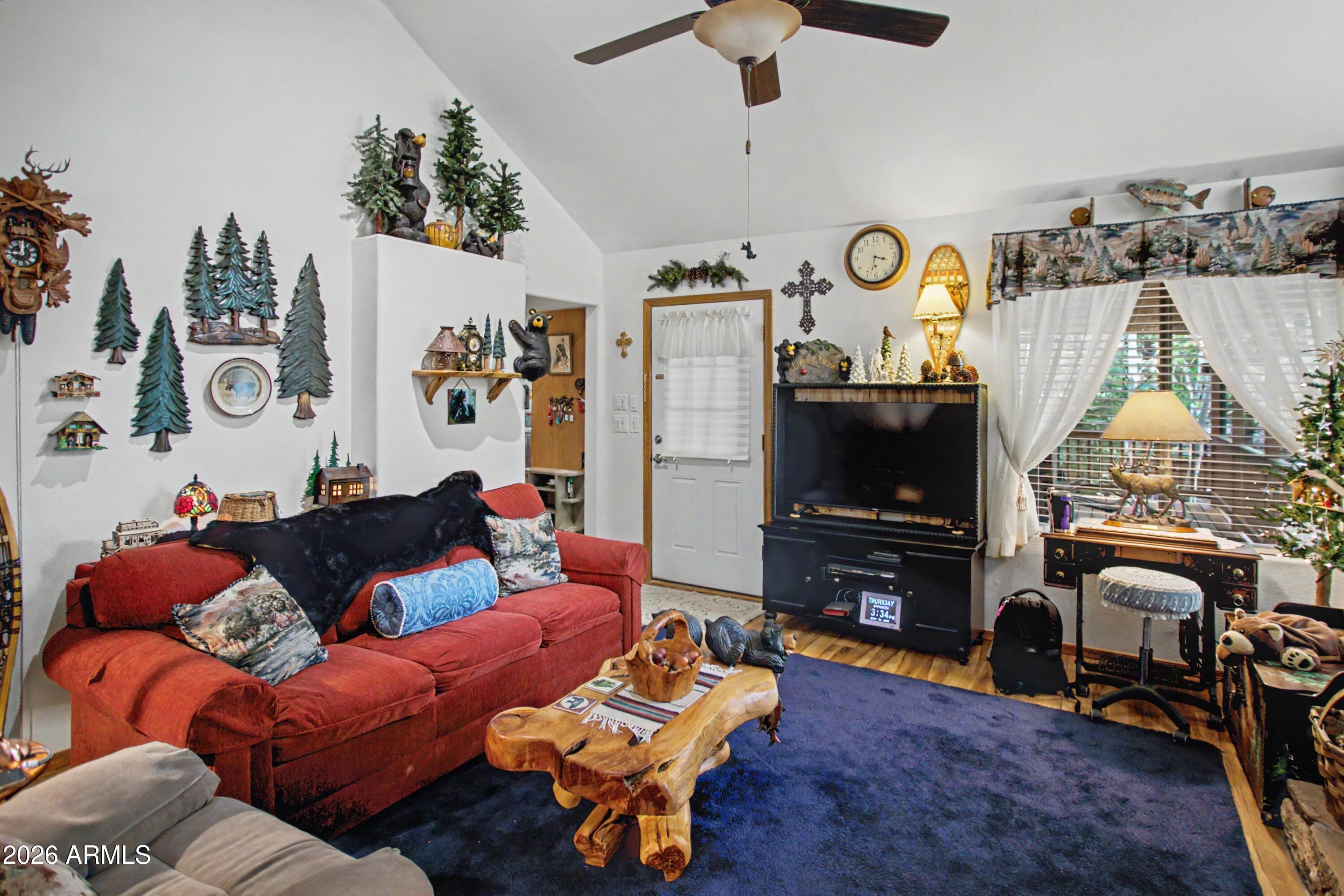 2211 E HANGING TREE Trail