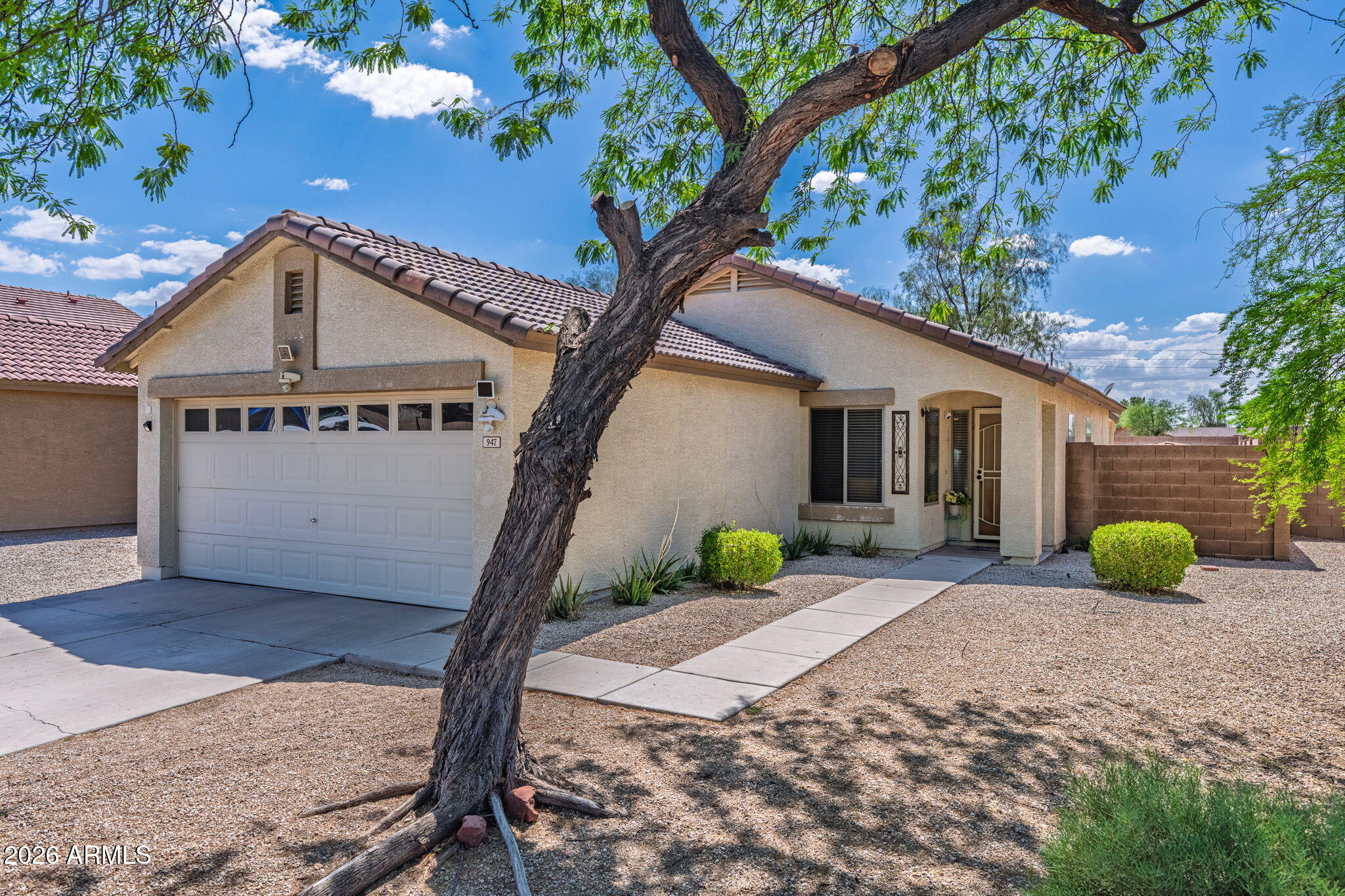 947 N MARIA Lane