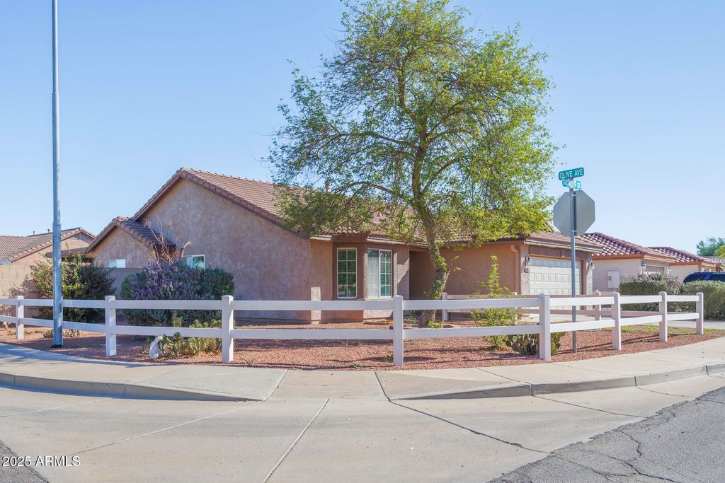 Photo of 412 E Dartmouth Drive, Casa Grande, AZ 85122 (MLS # 6919090)