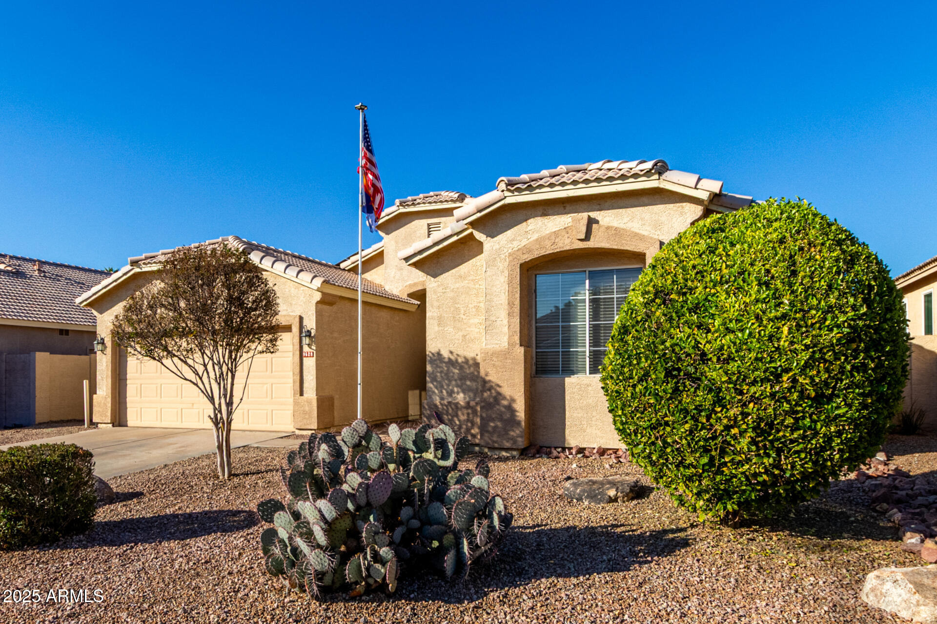 9628 E LINDNER Avenue