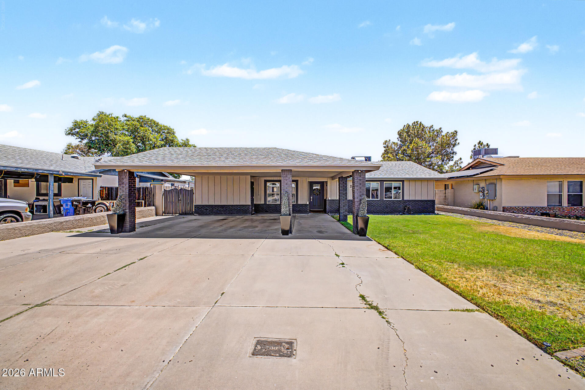 331 W TARO Lane